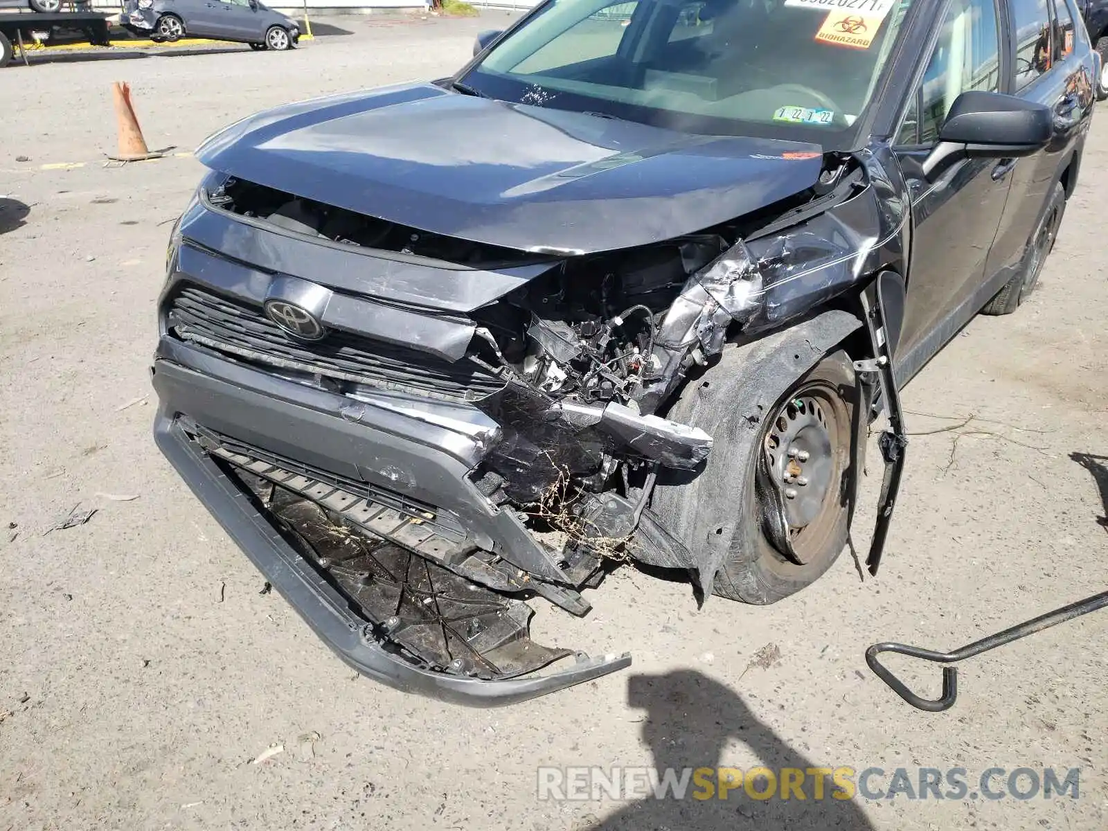 9 Photograph of a damaged car JTMF1RFV3KD002626 TOYOTA RAV4 2019