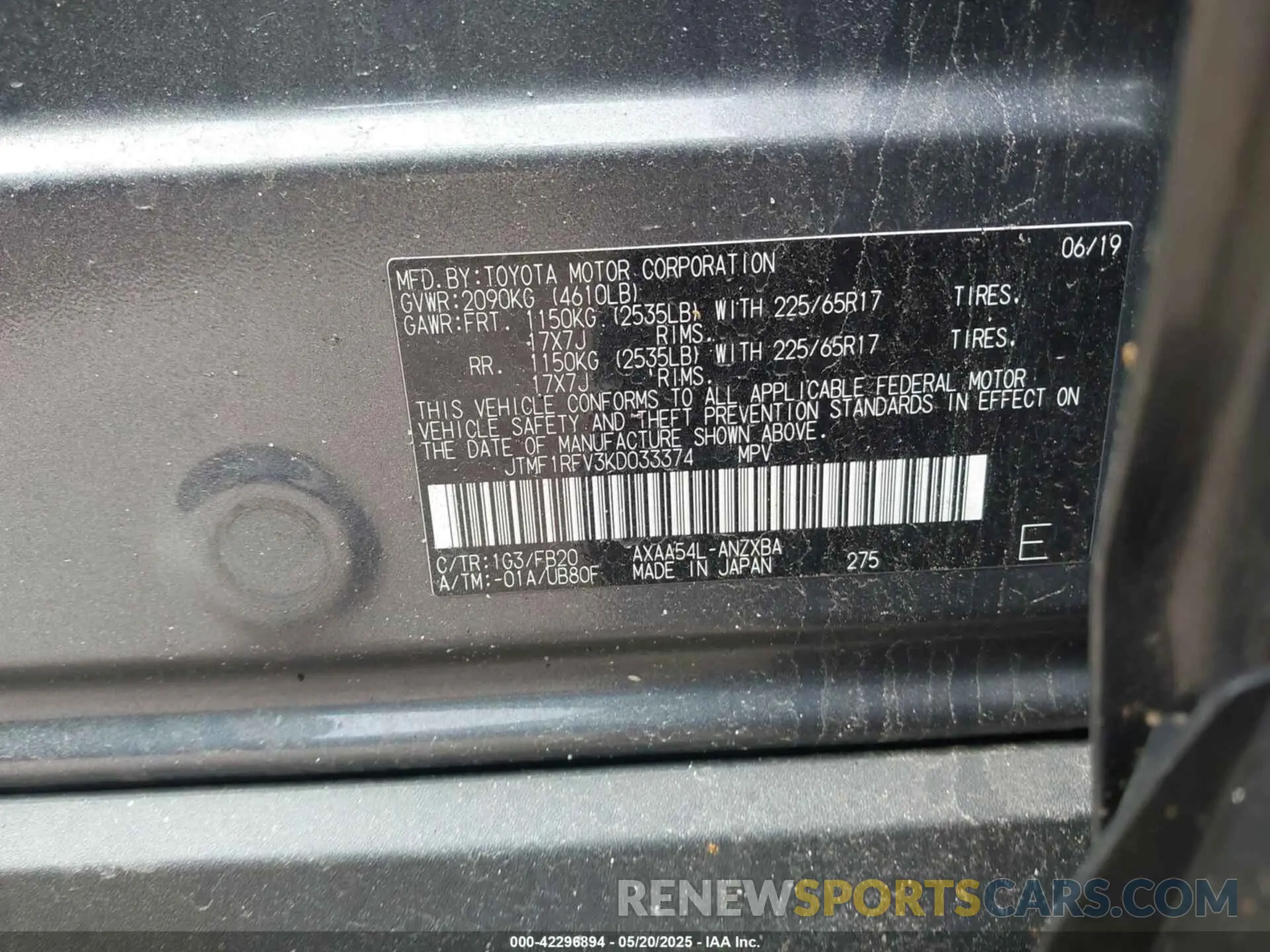 9 Photograph of a damaged car JTMF1RFV3KD033374 TOYOTA RAV4 2019