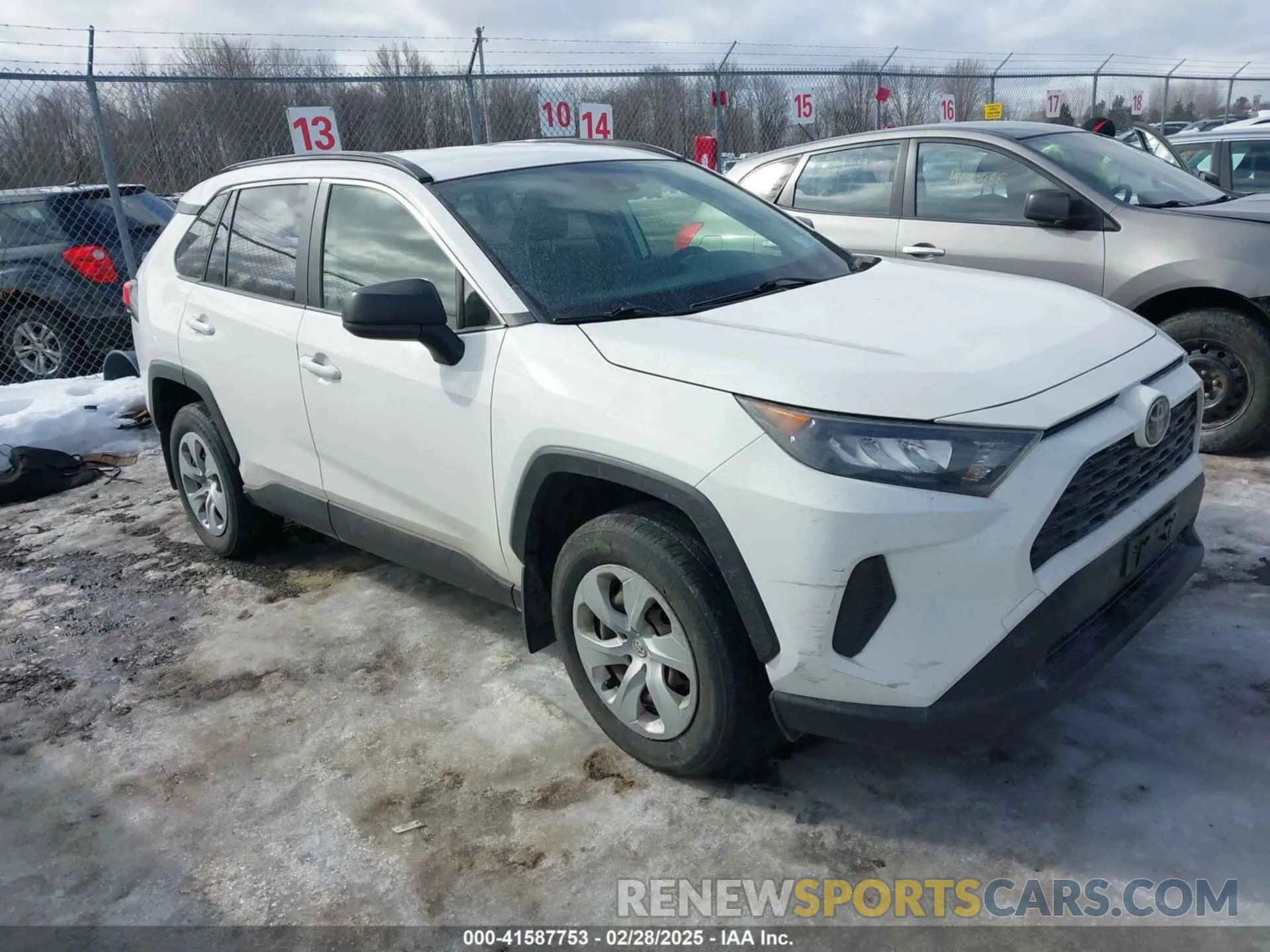 1 Photograph of a damaged car JTMF1RFV3KD035917 TOYOTA RAV4 2019