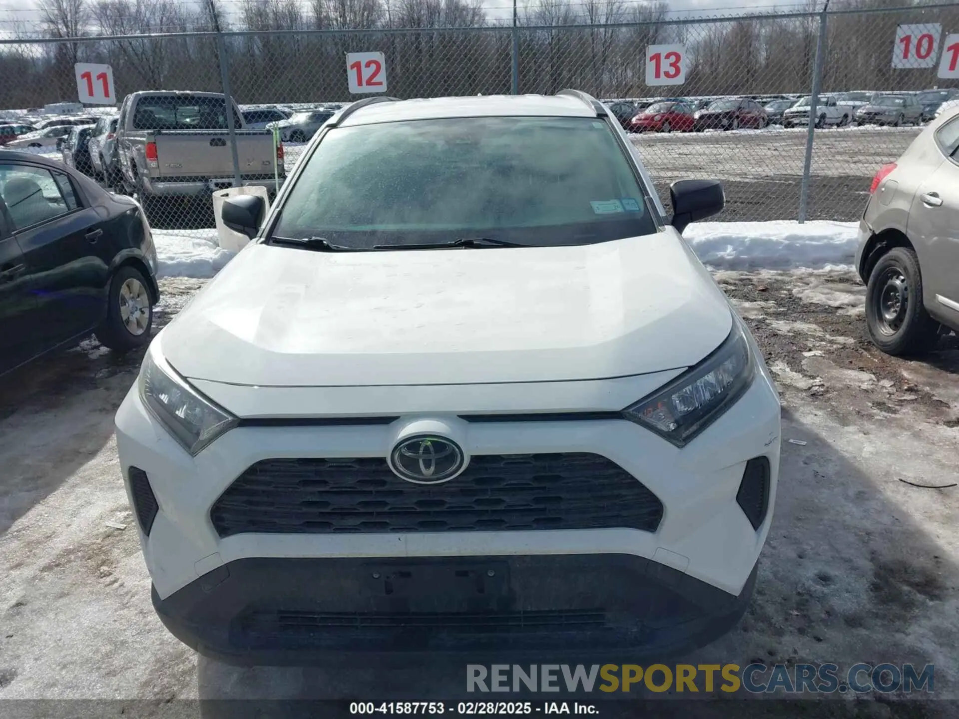13 Photograph of a damaged car JTMF1RFV3KD035917 TOYOTA RAV4 2019