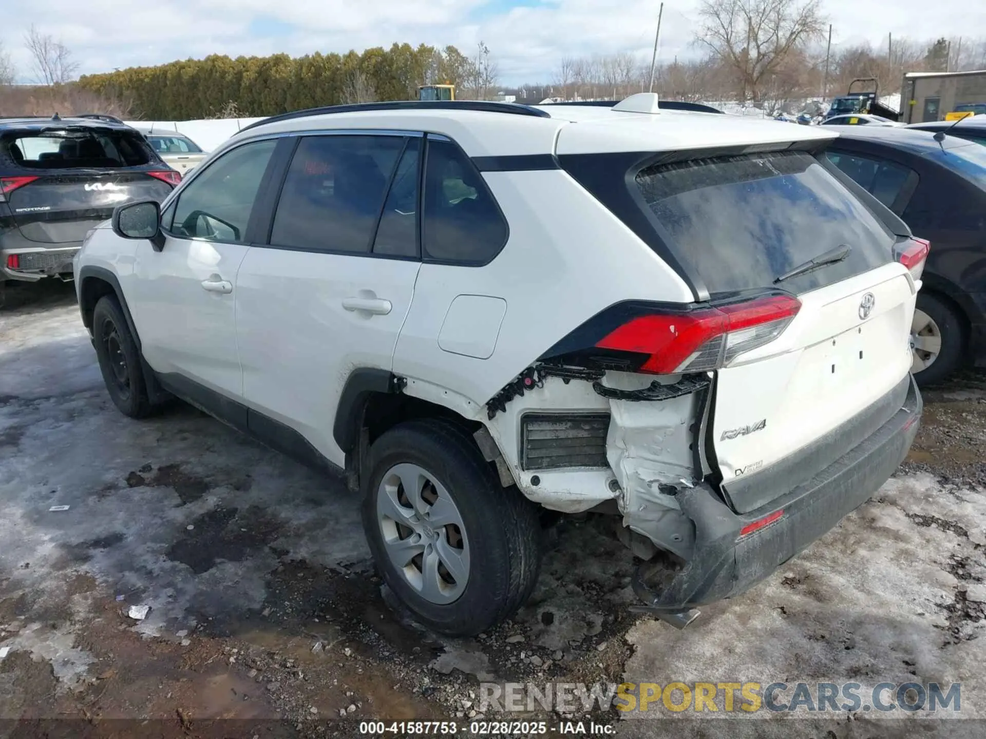 3 Photograph of a damaged car JTMF1RFV3KD035917 TOYOTA RAV4 2019
