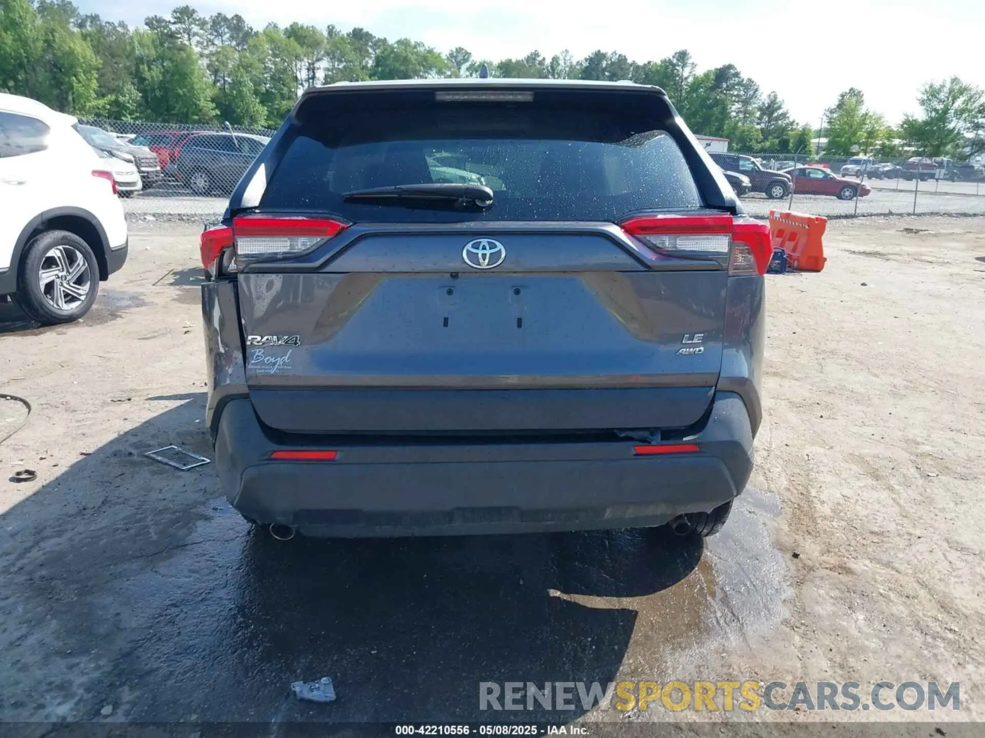 16 Photograph of a damaged car JTMF1RFV3KJ002983 TOYOTA RAV4 2019