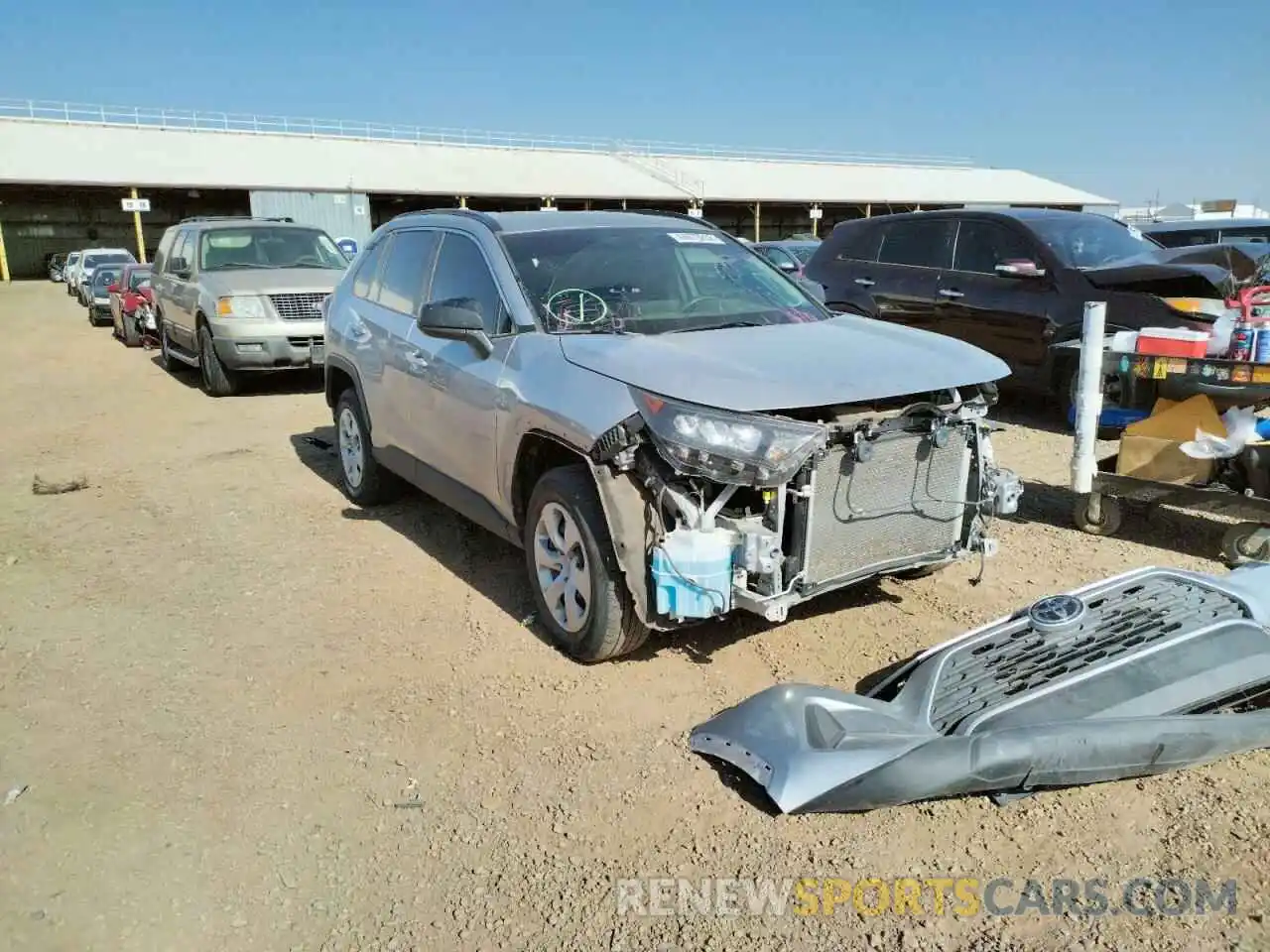 1 Photograph of a damaged car JTMF1RFV4KD015143 TOYOTA RAV4 2019