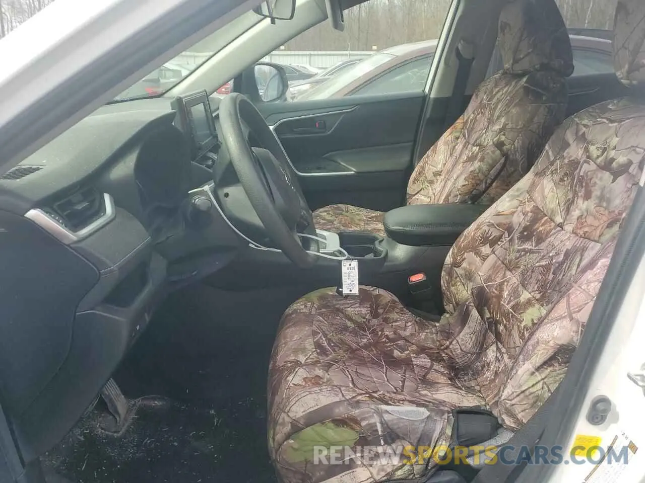 7 Photograph of a damaged car JTMF1RFV4KD022710 TOYOTA RAV4 2019
