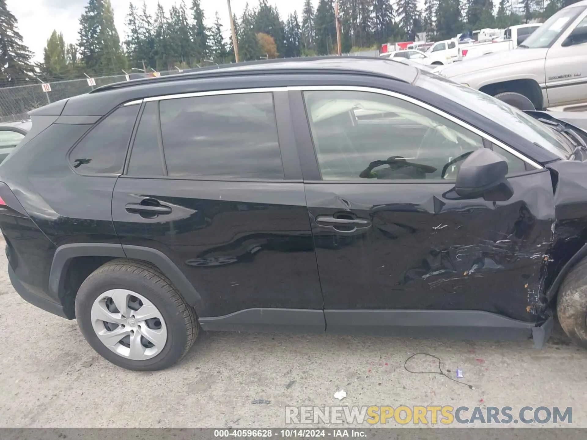 12 Photograph of a damaged car JTMF1RFV4KD030550 TOYOTA RAV4 2019