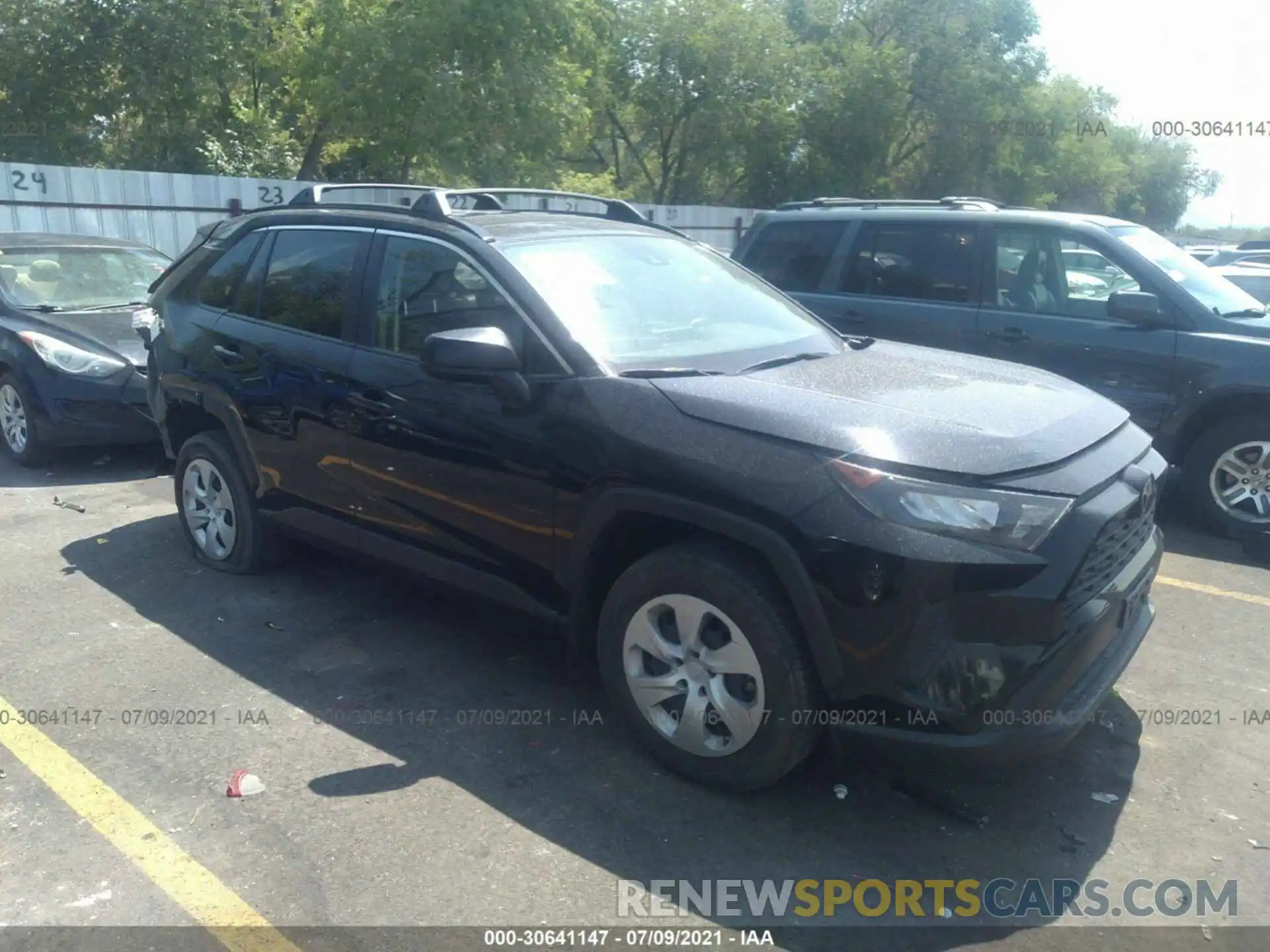 1 Photograph of a damaged car JTMF1RFV5KJ007022 TOYOTA RAV4 2019