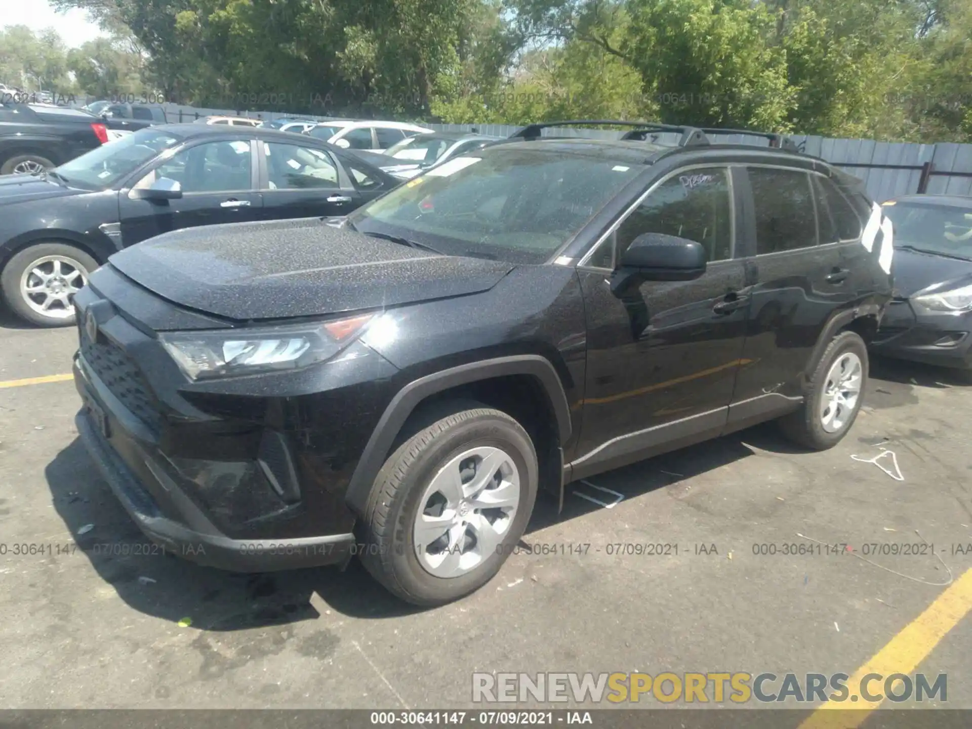 2 Photograph of a damaged car JTMF1RFV5KJ007022 TOYOTA RAV4 2019