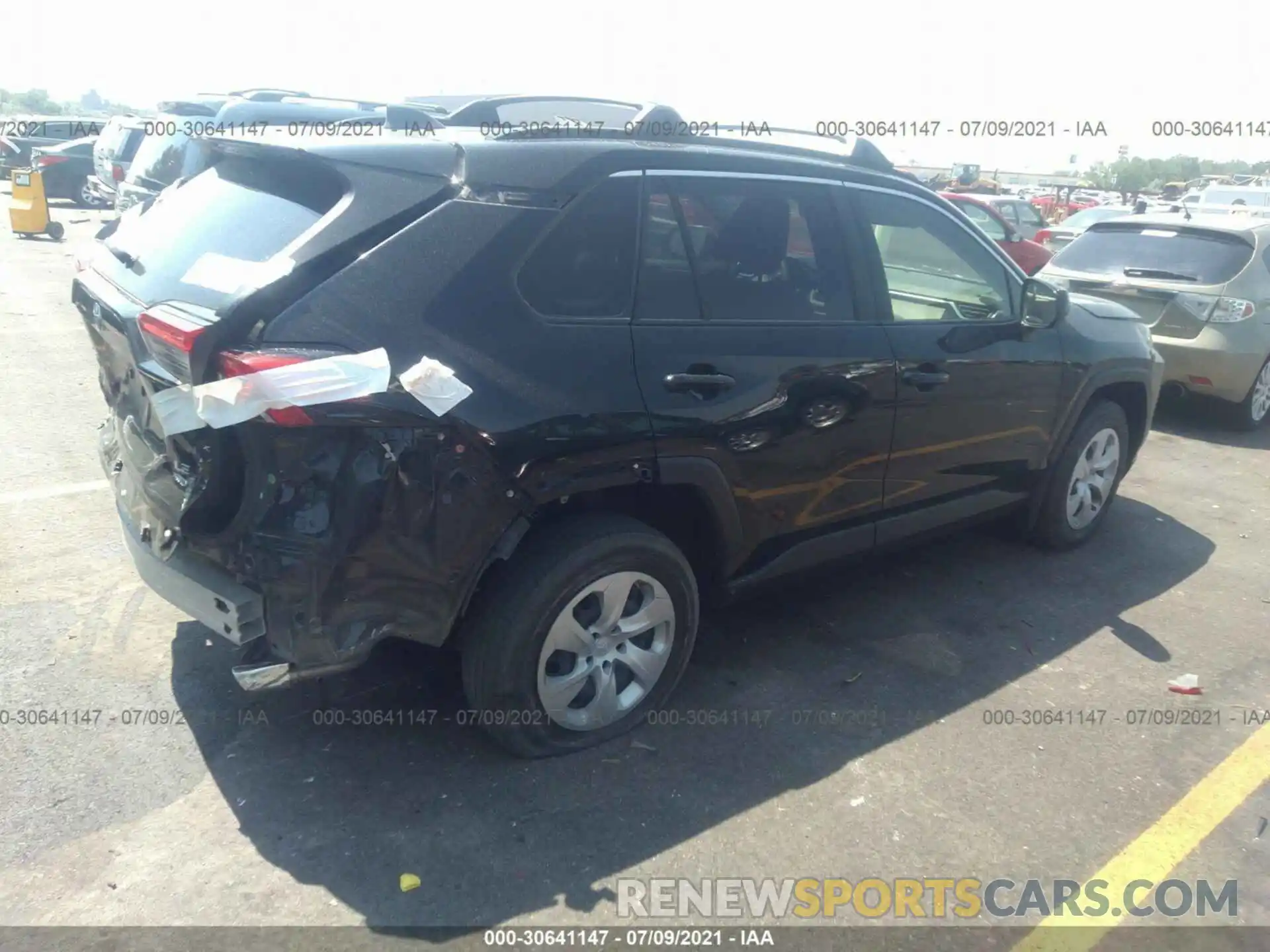 4 Photograph of a damaged car JTMF1RFV5KJ007022 TOYOTA RAV4 2019