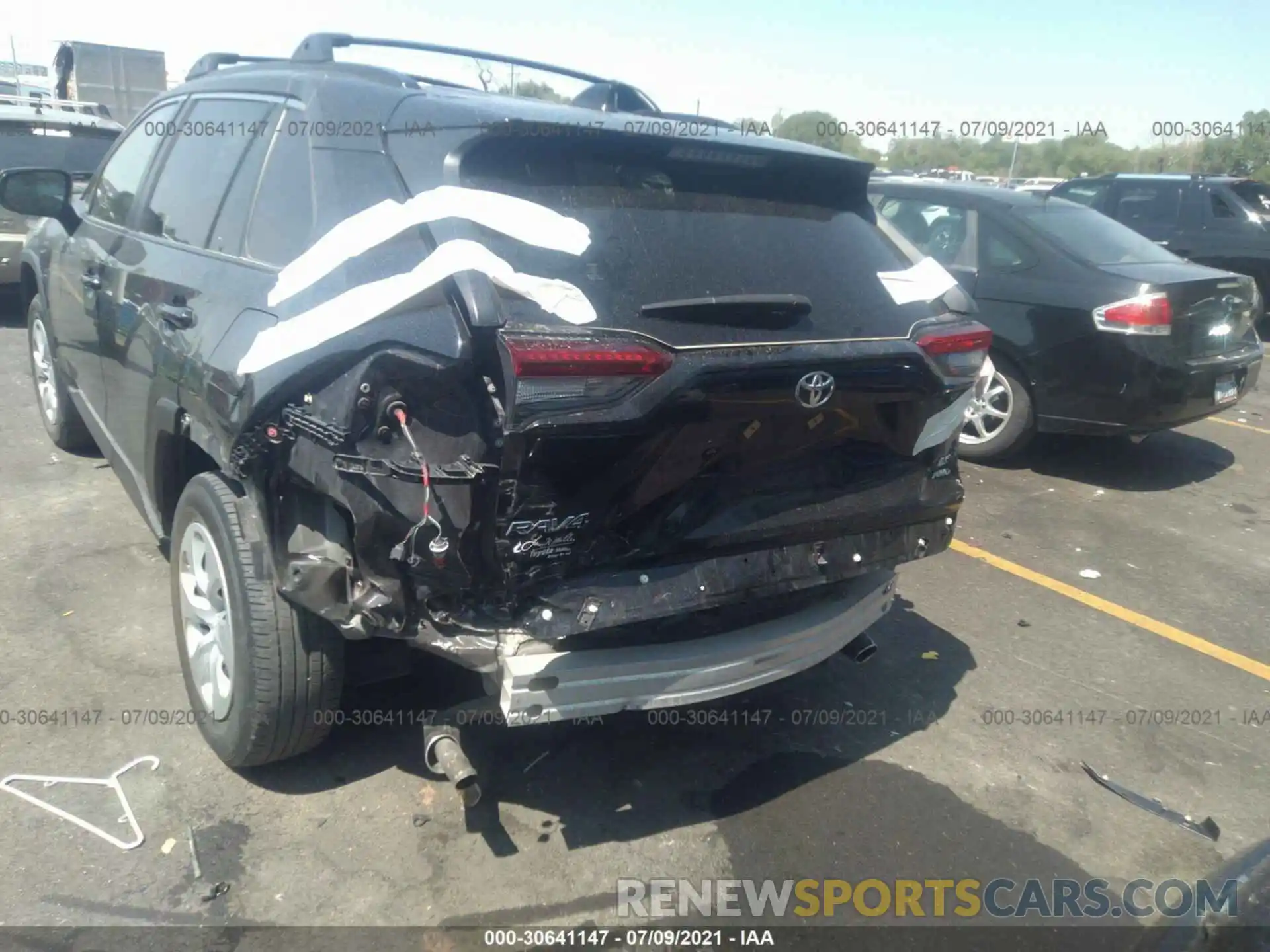 6 Photograph of a damaged car JTMF1RFV5KJ007022 TOYOTA RAV4 2019