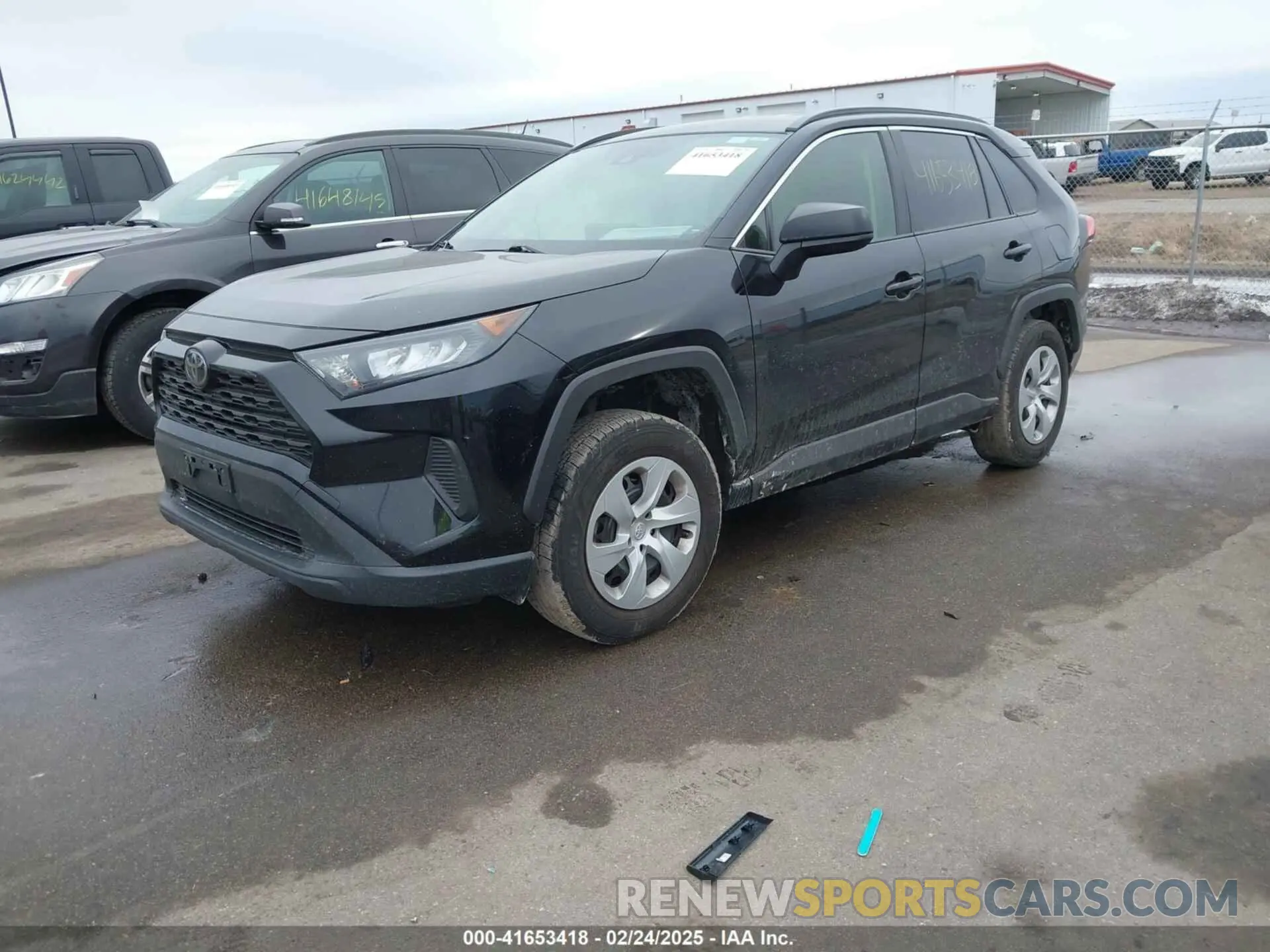 2 Photograph of a damaged car JTMF1RFV5KJ011541 TOYOTA RAV4 2019