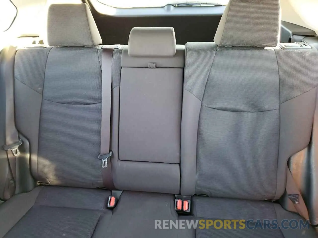 10 Photograph of a damaged car JTMF1RFV6KD004645 TOYOTA RAV4 2019