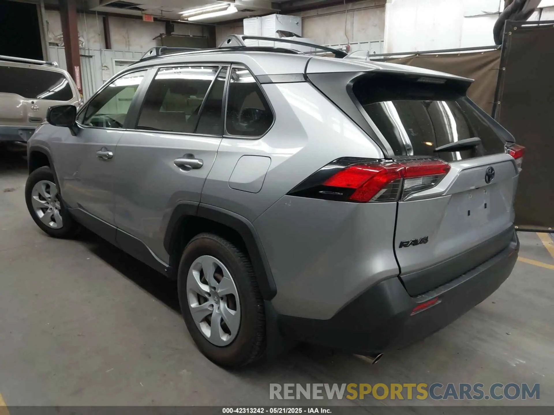 3 Photograph of a damaged car JTMF1RFV7KD043650 TOYOTA RAV4 2019