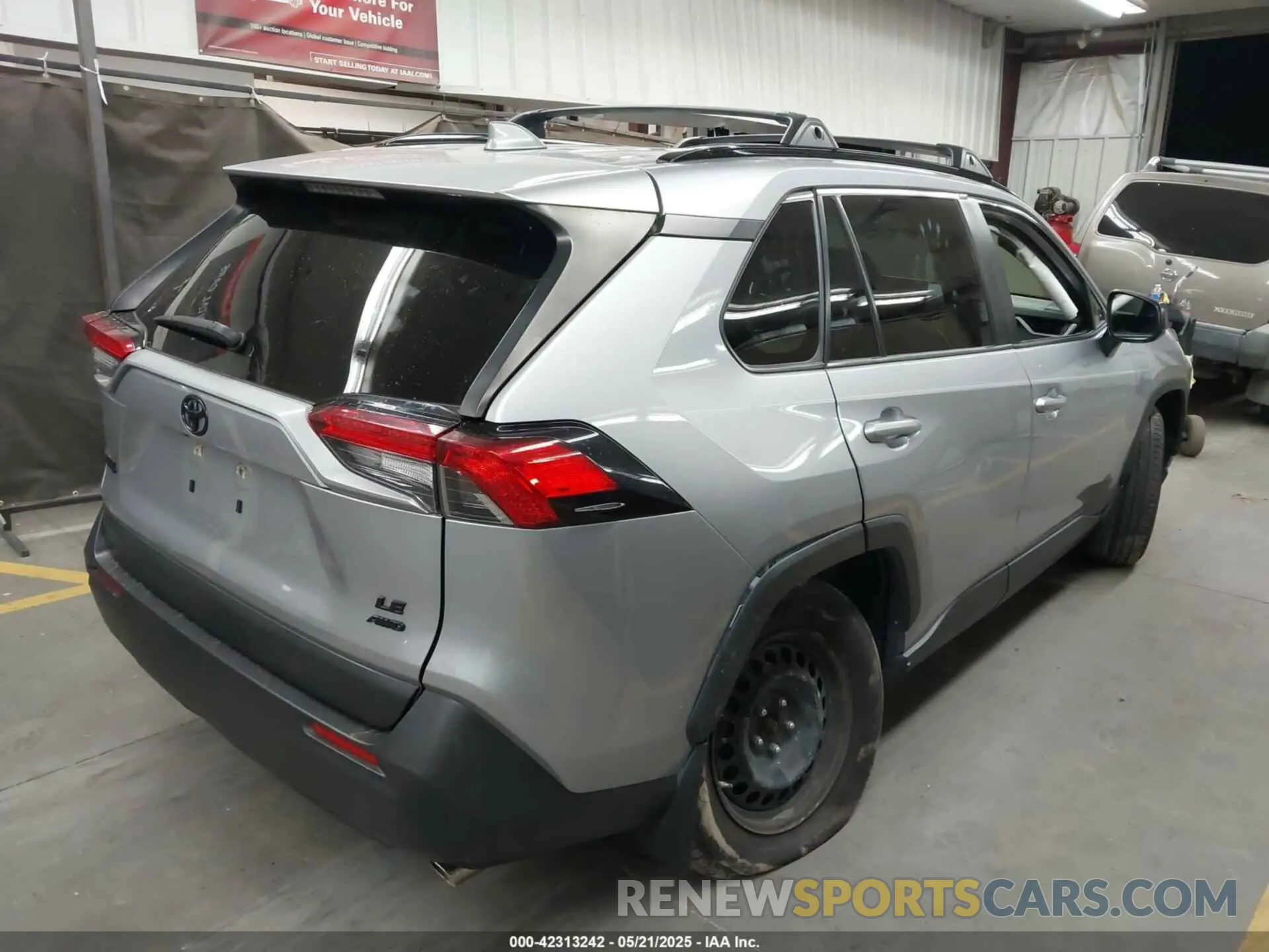 4 Photograph of a damaged car JTMF1RFV7KD043650 TOYOTA RAV4 2019
