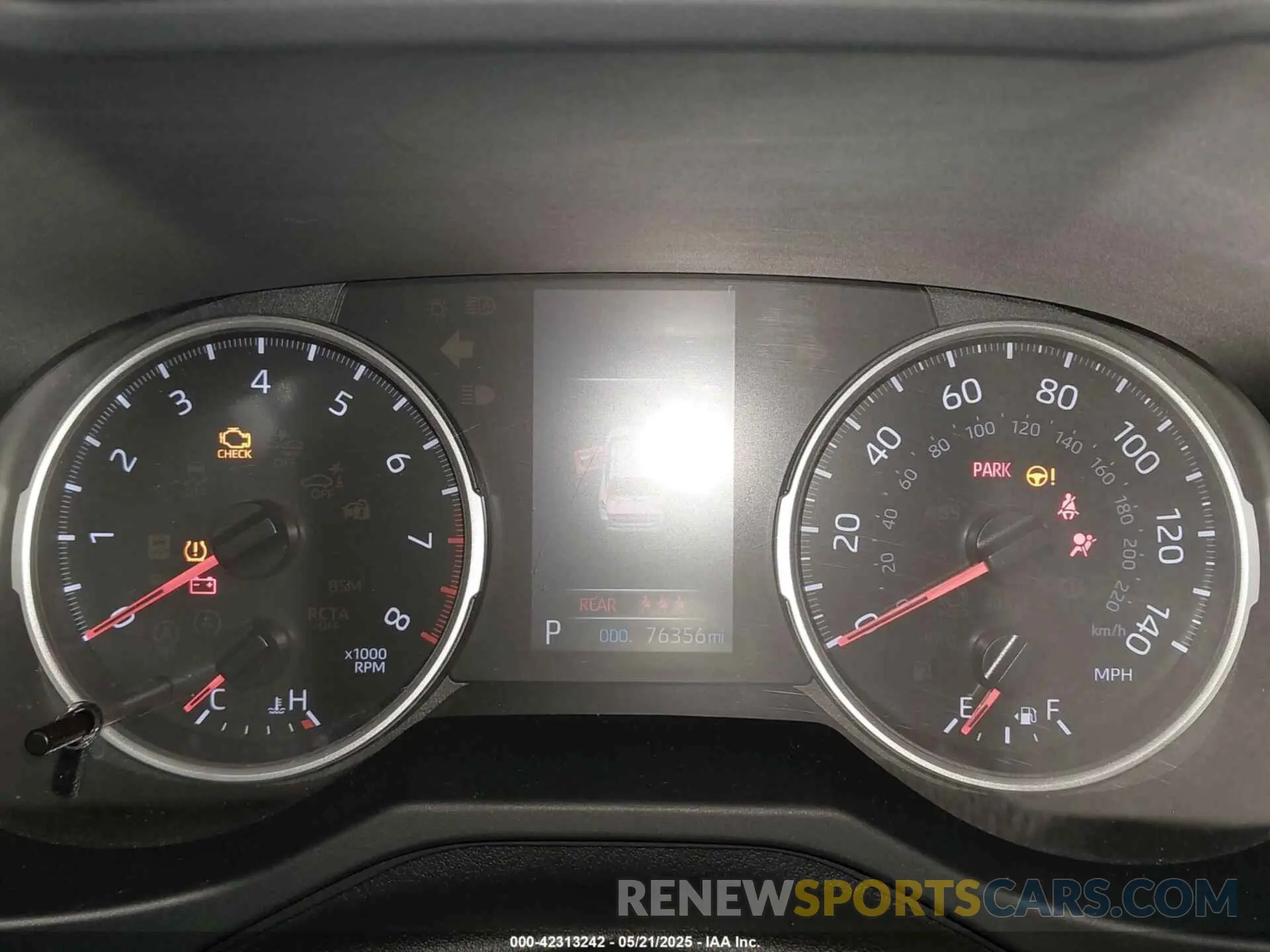 7 Photograph of a damaged car JTMF1RFV7KD043650 TOYOTA RAV4 2019