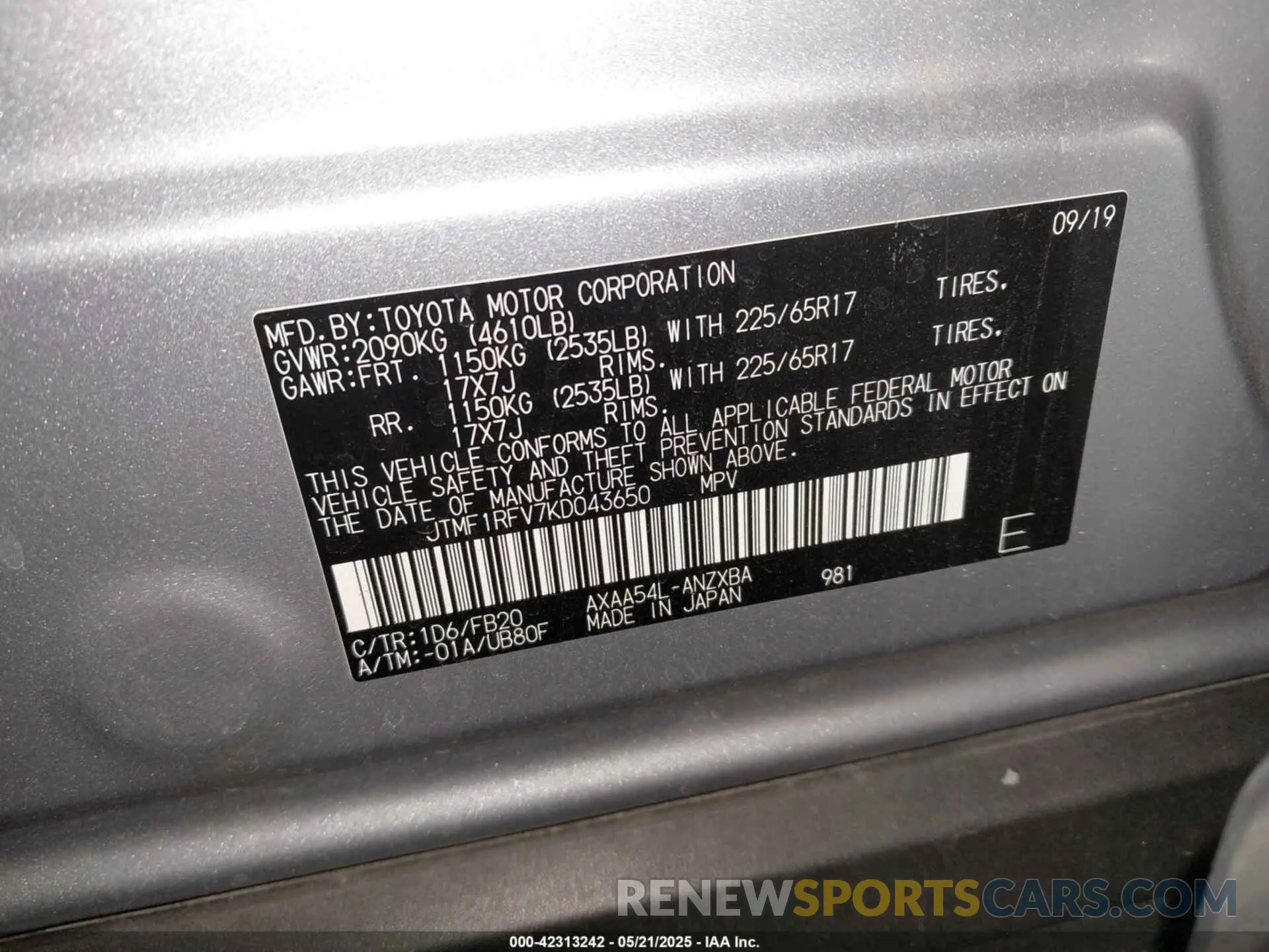 9 Photograph of a damaged car JTMF1RFV7KD043650 TOYOTA RAV4 2019