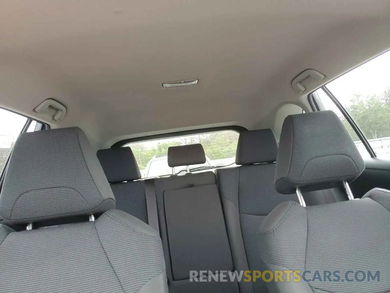 10 Photograph of a damaged car JTMF1RFV7KD045415 TOYOTA RAV4 2019