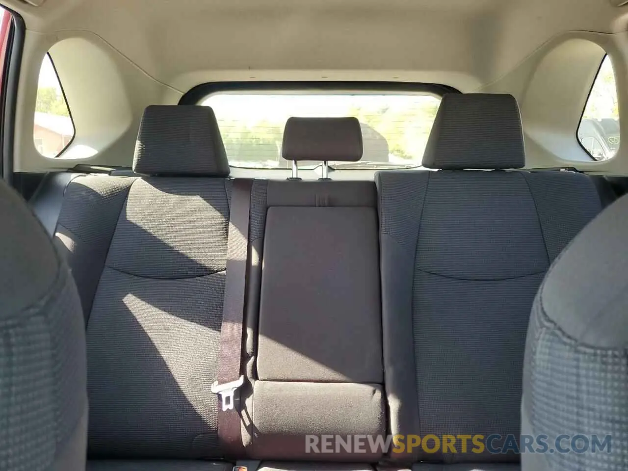 10 Photograph of a damaged car JTMF1RFV7KJ021603 TOYOTA RAV4 2019