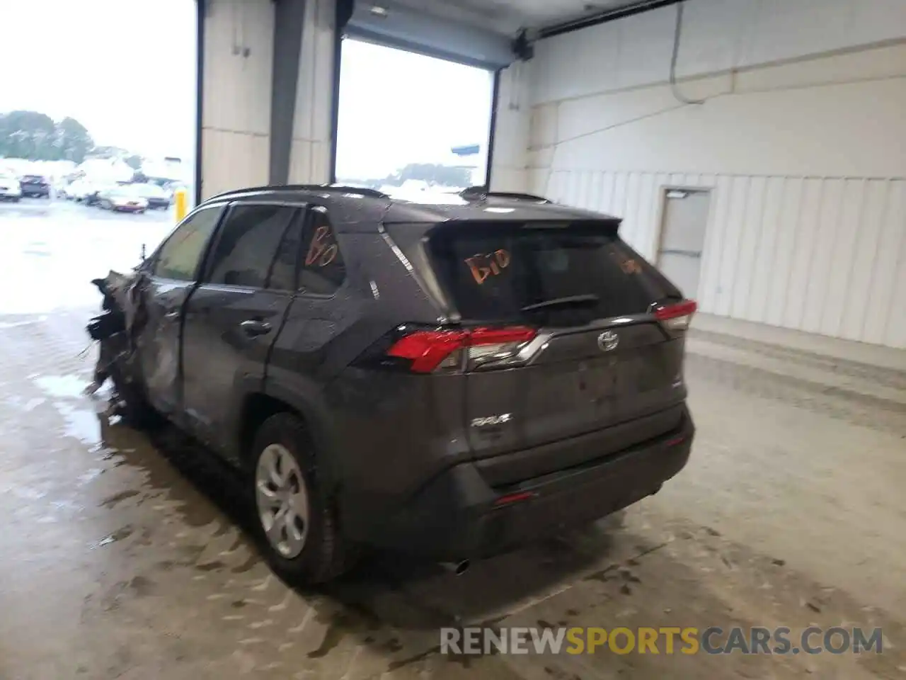 3 Photograph of a damaged car JTMF1RFV7KJ024565 TOYOTA RAV4 2019