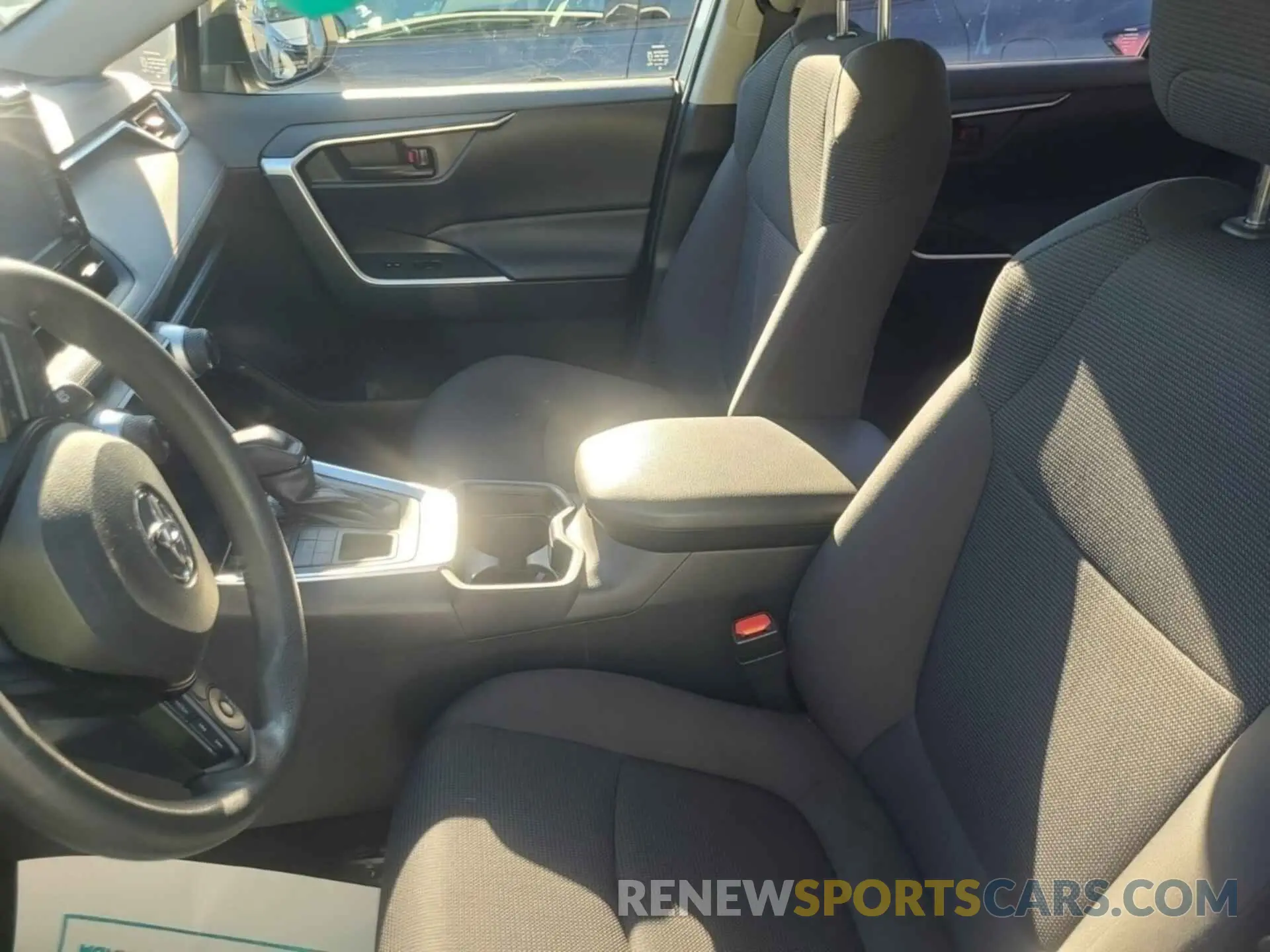 11 Photograph of a damaged car JTMF1RFV9KD032276 TOYOTA RAV4 2019