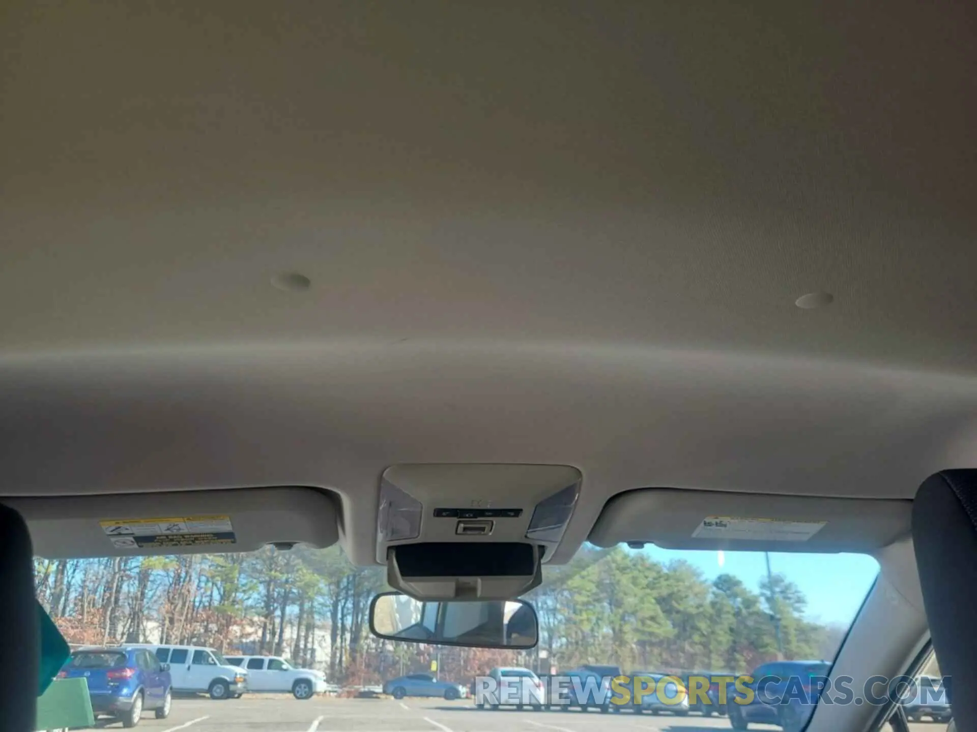 16 Photograph of a damaged car JTMF1RFV9KD032276 TOYOTA RAV4 2019