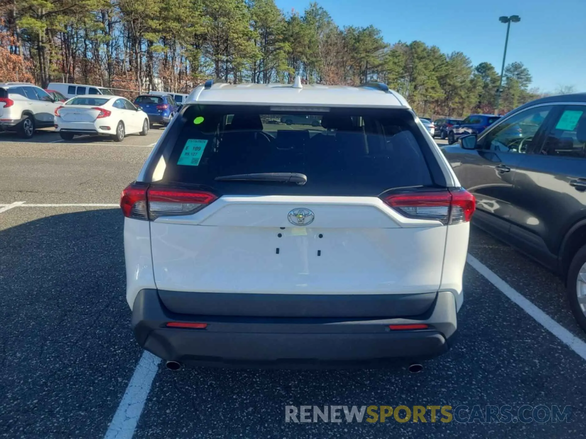 31 Photograph of a damaged car JTMF1RFV9KD032276 TOYOTA RAV4 2019