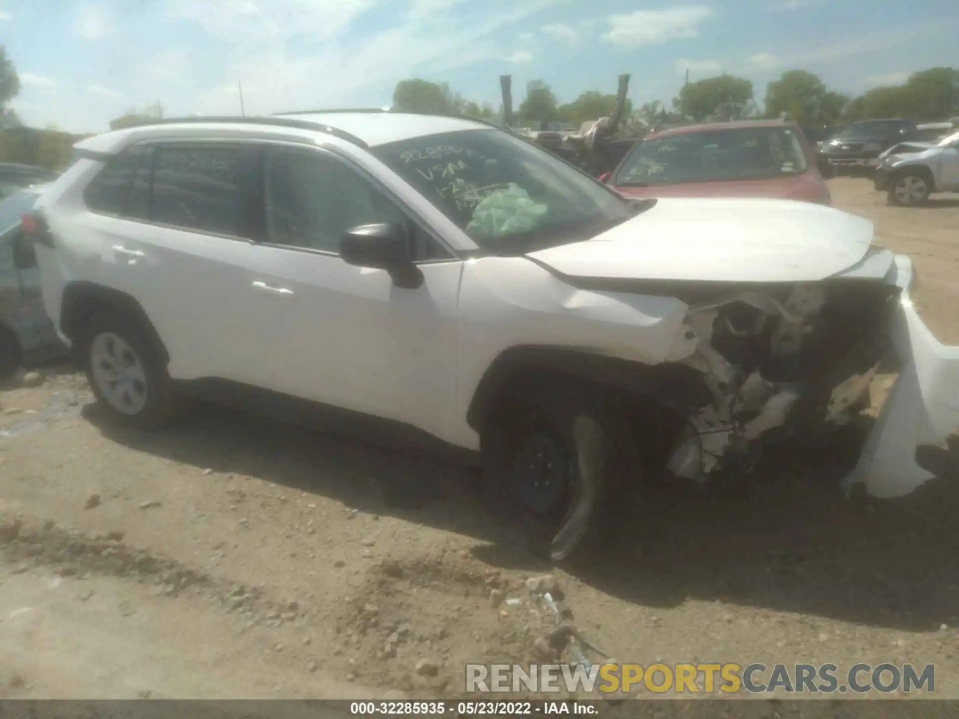 1 Photograph of a damaged car JTMF1RFV9KD041544 TOYOTA RAV4 2019