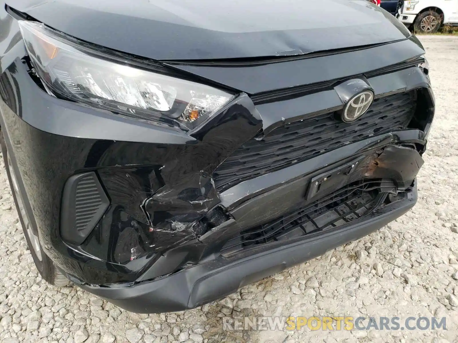 9 Photograph of a damaged car JTMF1RFV9KJ003684 TOYOTA RAV4 2019