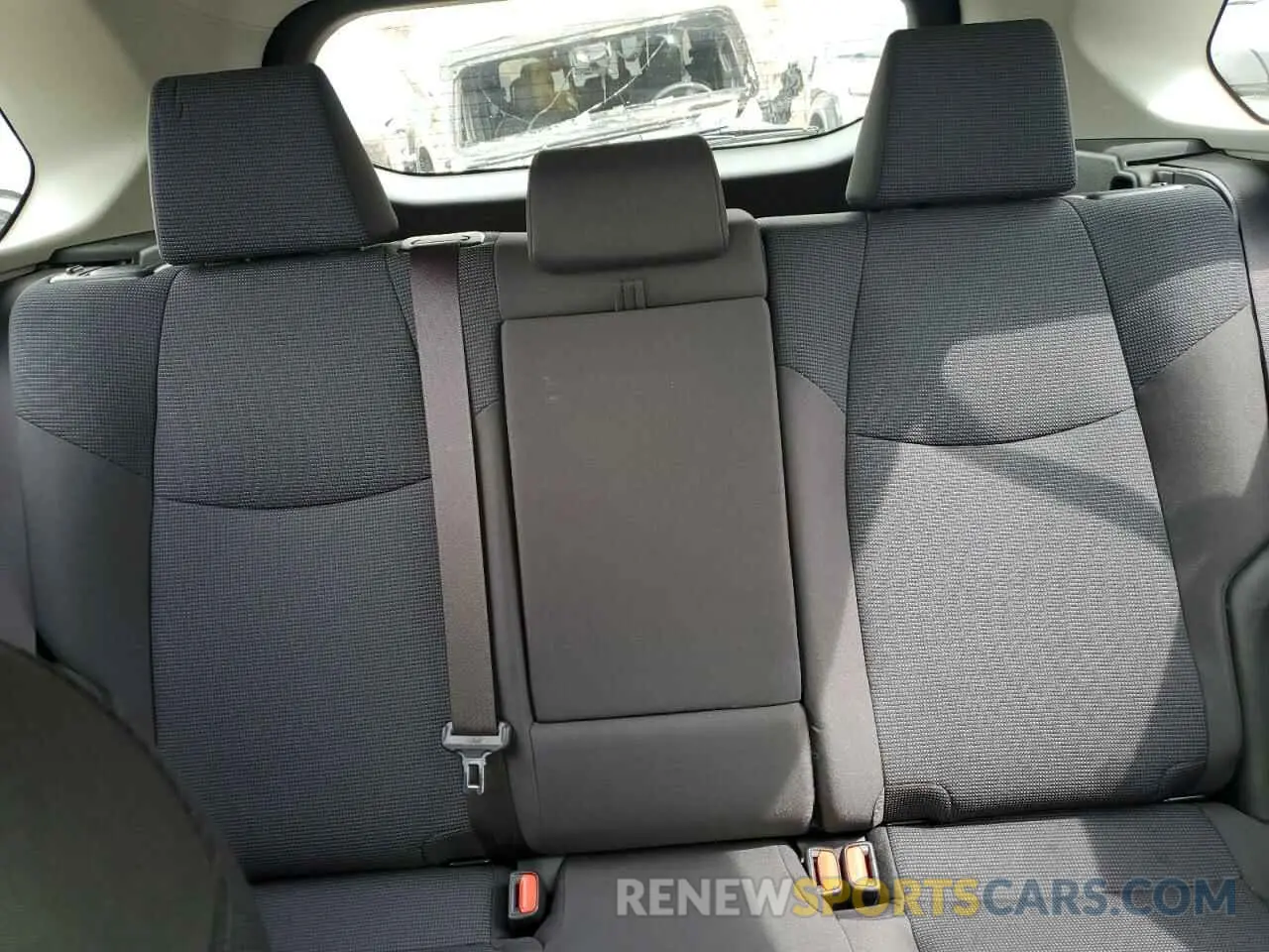 10 Photograph of a damaged car JTMF1RFVXKD034361 TOYOTA RAV4 2019