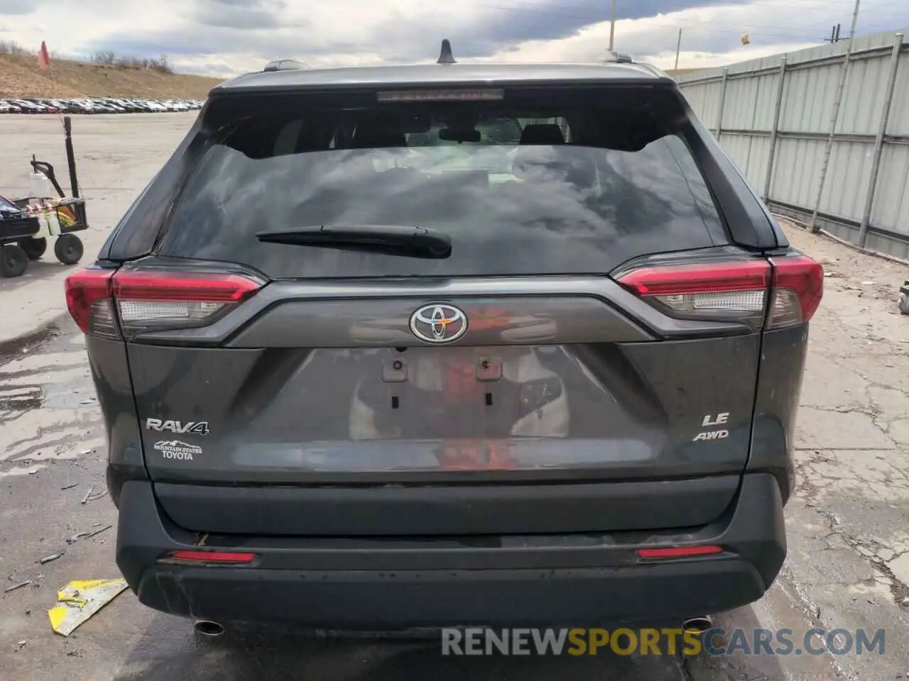6 Photograph of a damaged car JTMF1RFVXKD034361 TOYOTA RAV4 2019