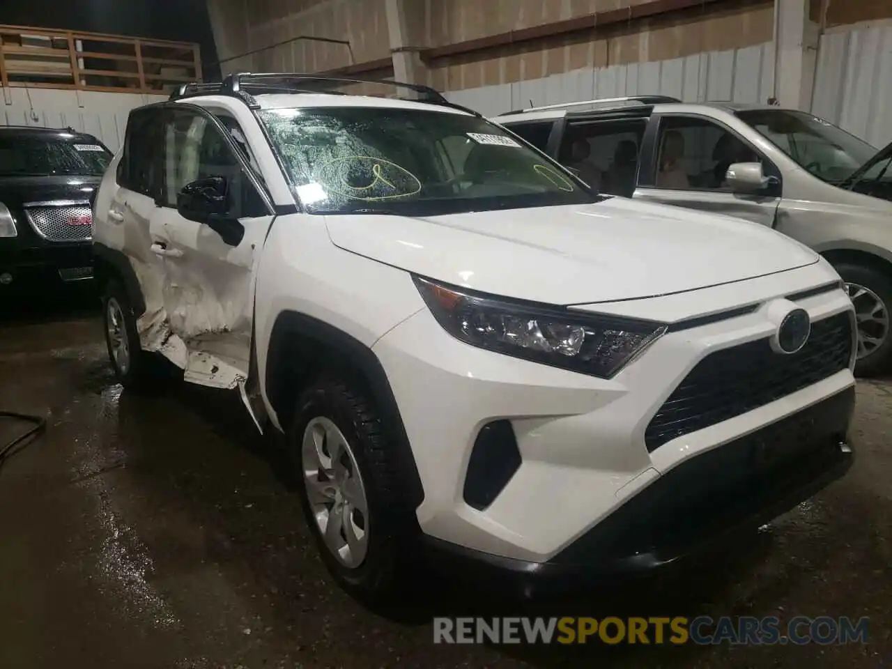 1 Photograph of a damaged car JTMF1RFVXKD510365 TOYOTA RAV4 2019