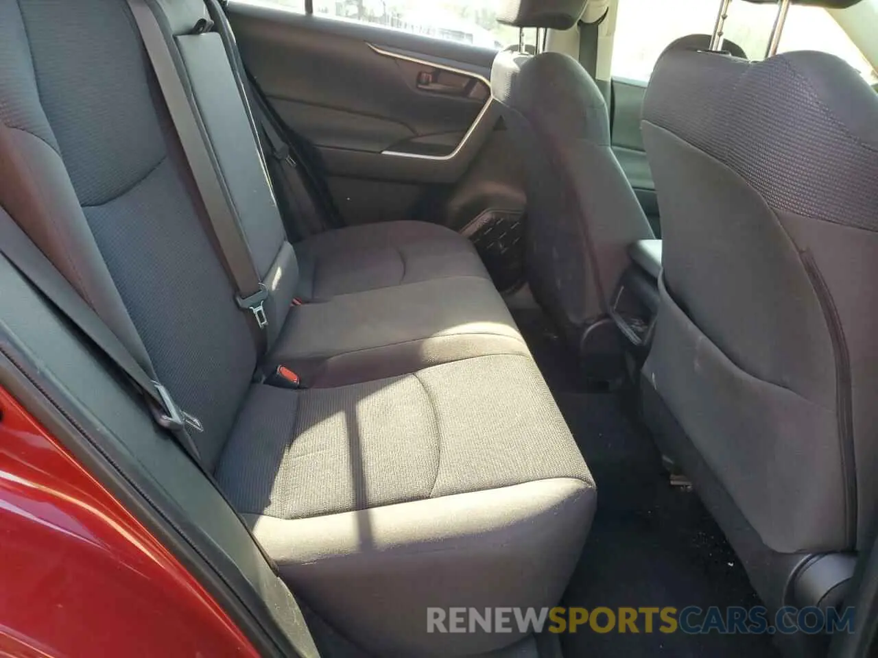 11 Photograph of a damaged car JTMG1RFV0KD021803 TOYOTA RAV4 2019