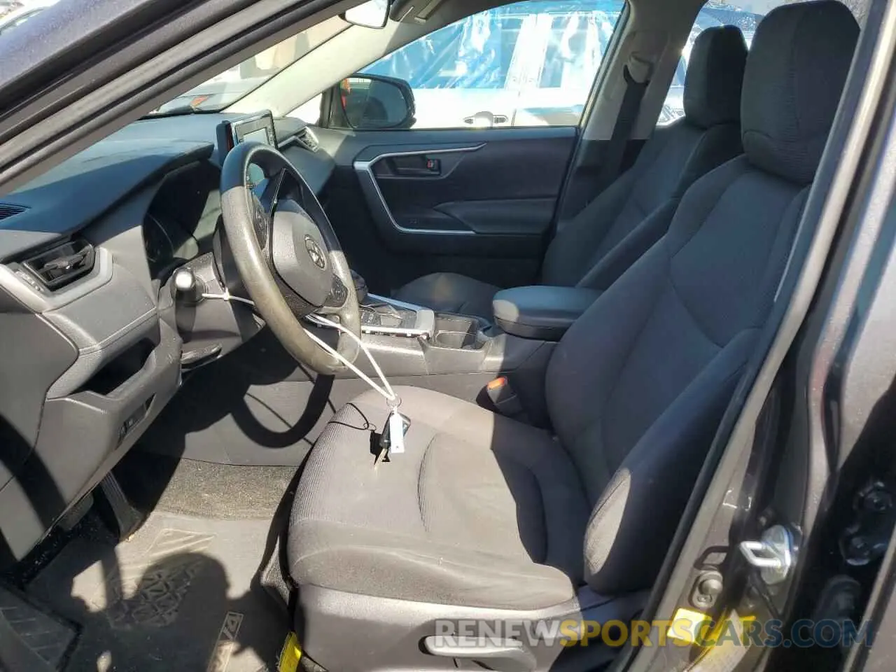 7 Photograph of a damaged car JTMG1RFV0KJ007840 TOYOTA RAV4 2019