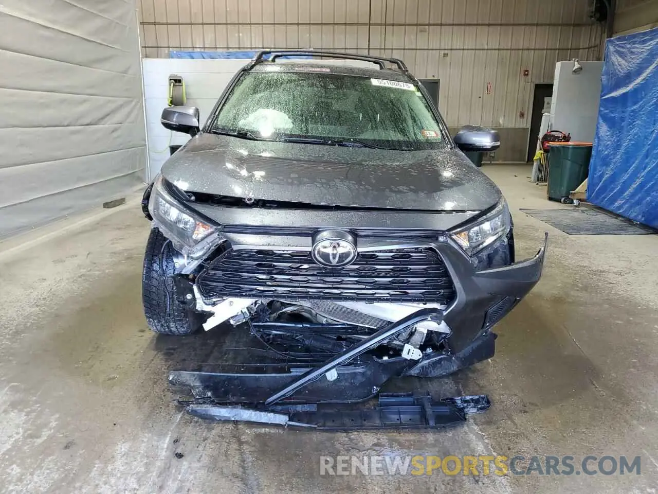 5 Photograph of a damaged car JTMG1RFV1KD008610 TOYOTA RAV4 2019