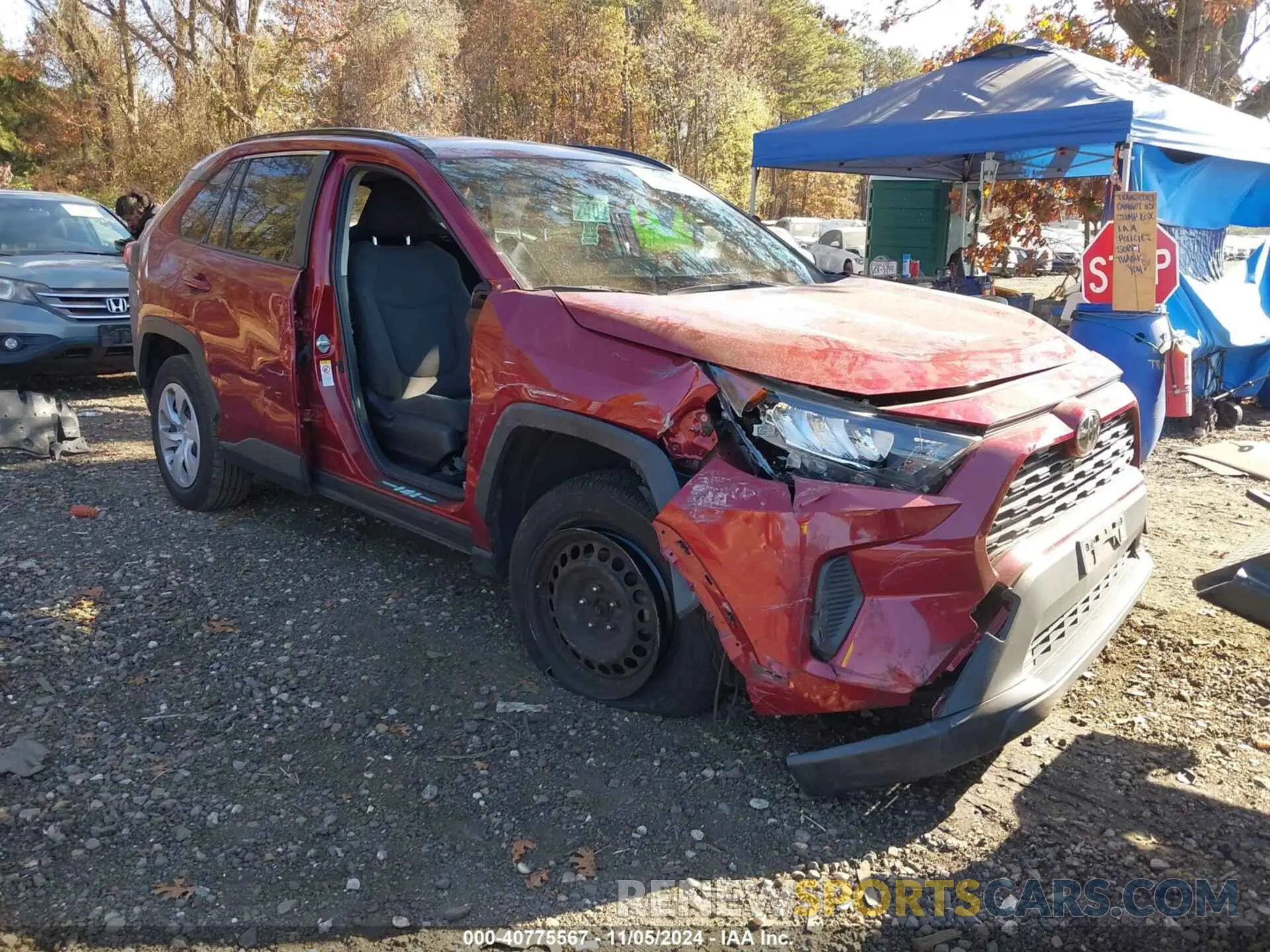 1 Photograph of a damaged car JTMG1RFV1KD013502 TOYOTA RAV4 2019