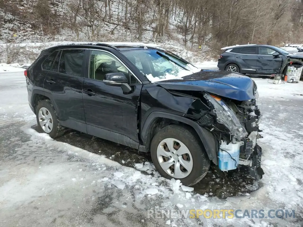 4 Photograph of a damaged car JTMG1RFV1KD033183 TOYOTA RAV4 2019