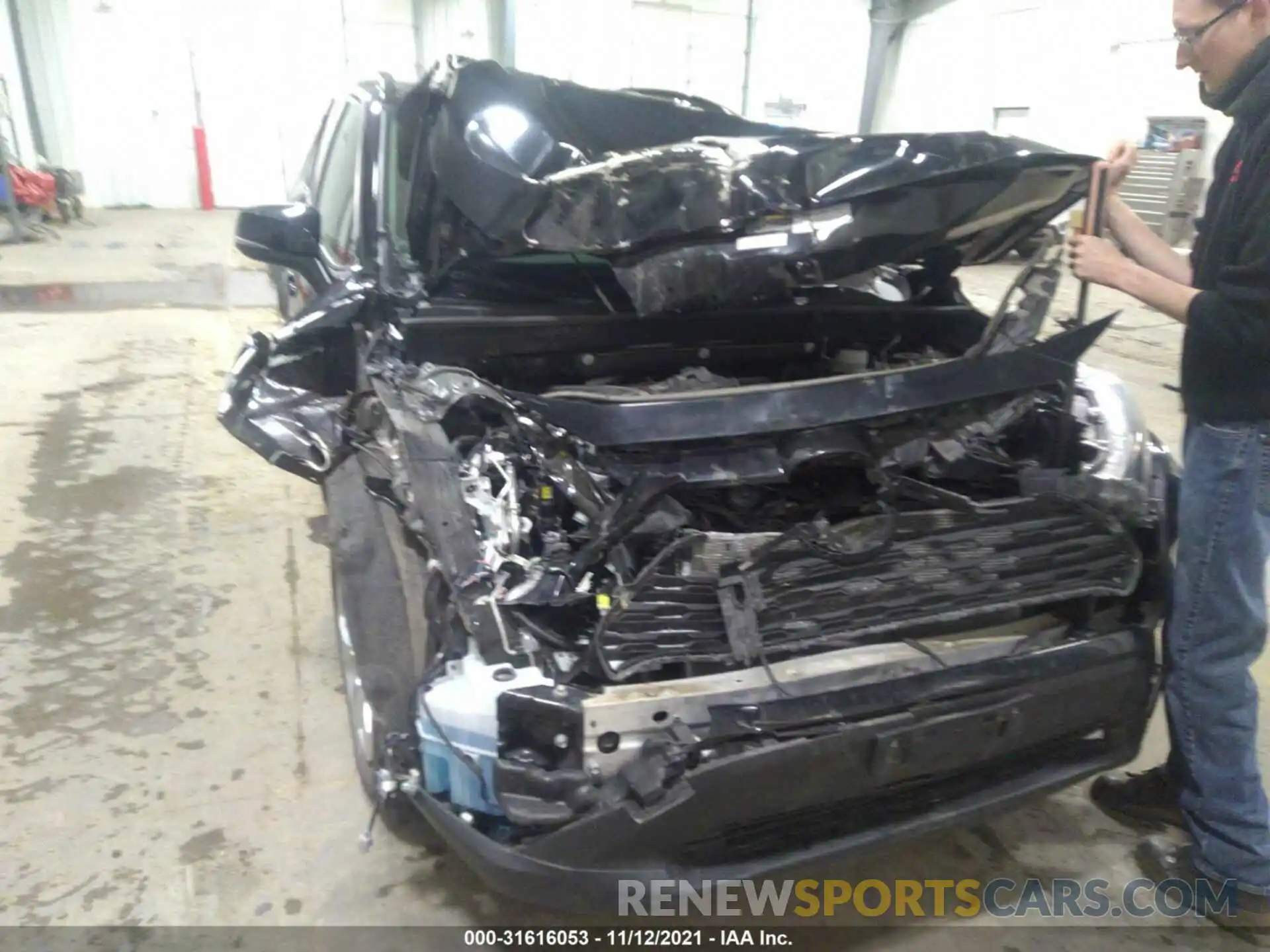 6 Photograph of a damaged car JTMG1RFV1KJ006888 TOYOTA RAV4 2019