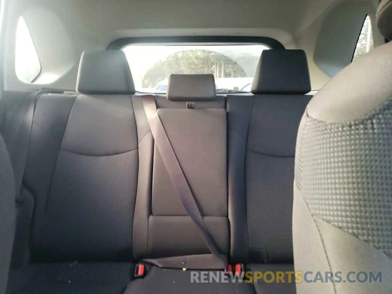 10 Photograph of a damaged car JTMG1RFV2KD019213 TOYOTA RAV4 2019