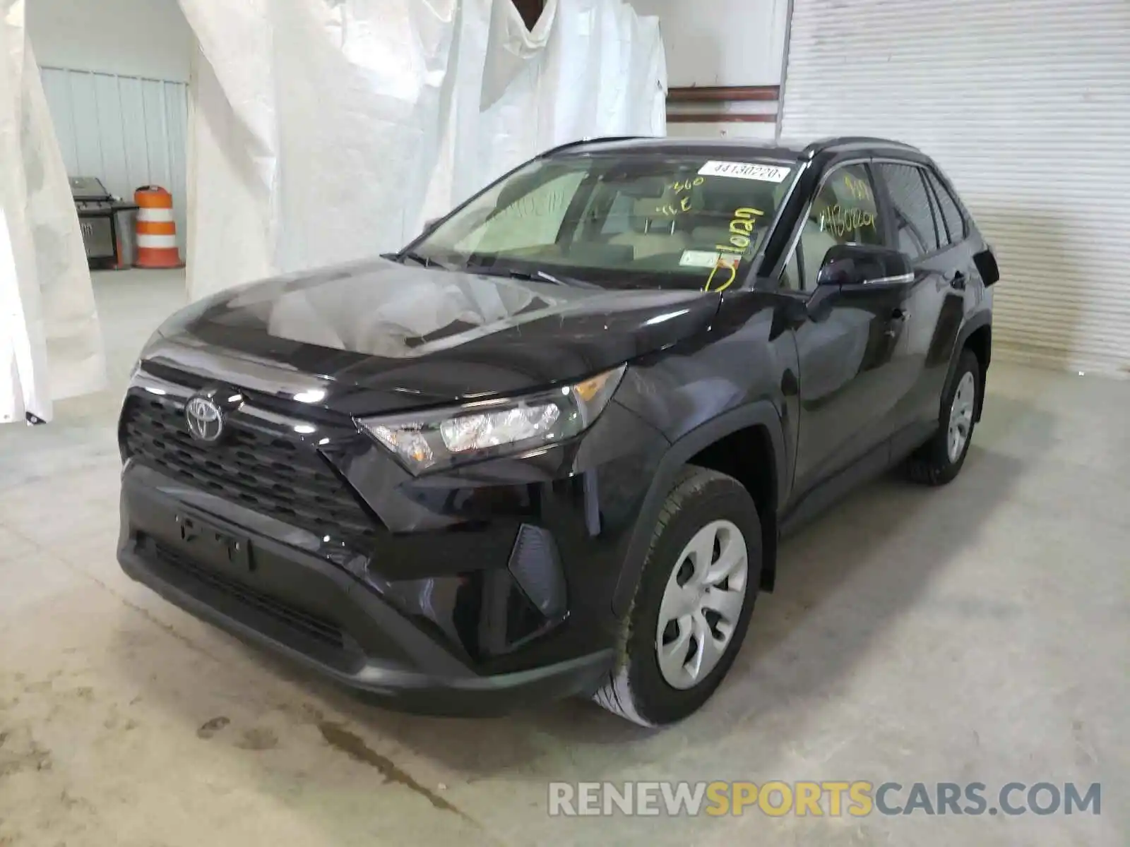 2 Photograph of a damaged car JTMG1RFV2KD039235 TOYOTA RAV4 2019