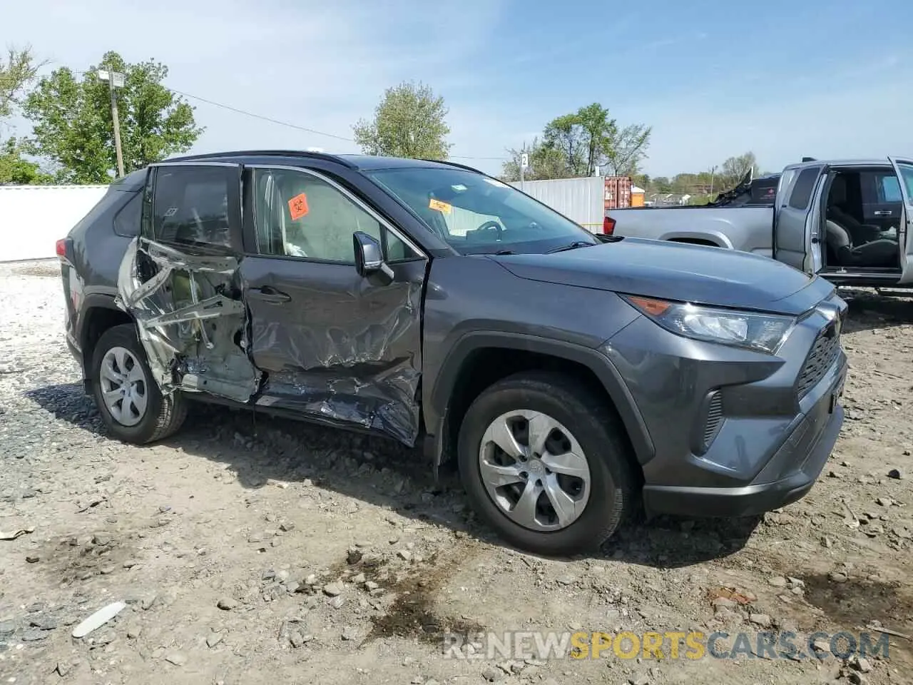 4 Photograph of a damaged car JTMG1RFV2KD511482 TOYOTA RAV4 2019