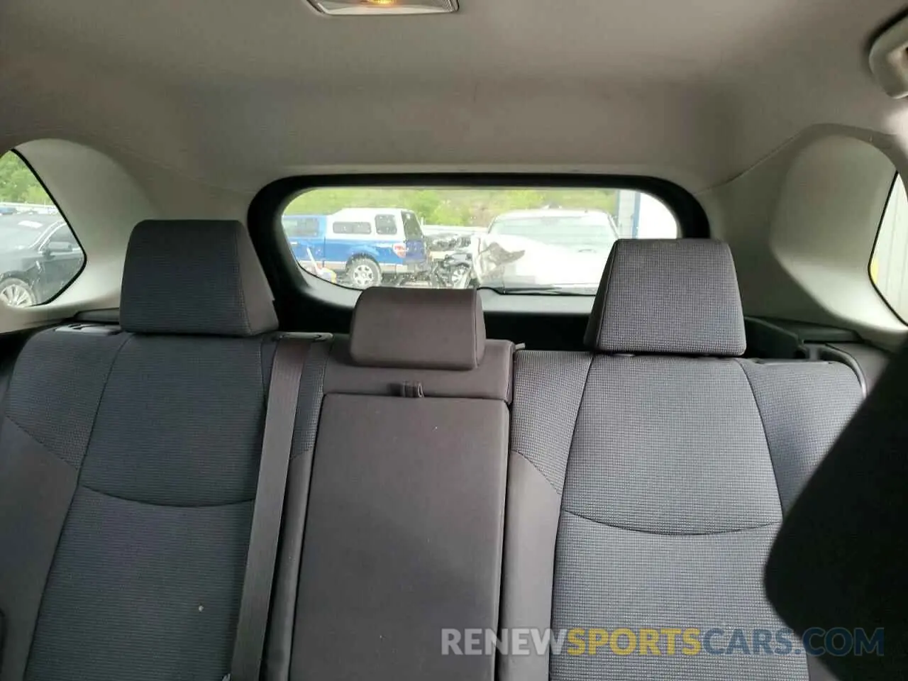 10 Photograph of a damaged car JTMG1RFV2KD514897 TOYOTA RAV4 2019