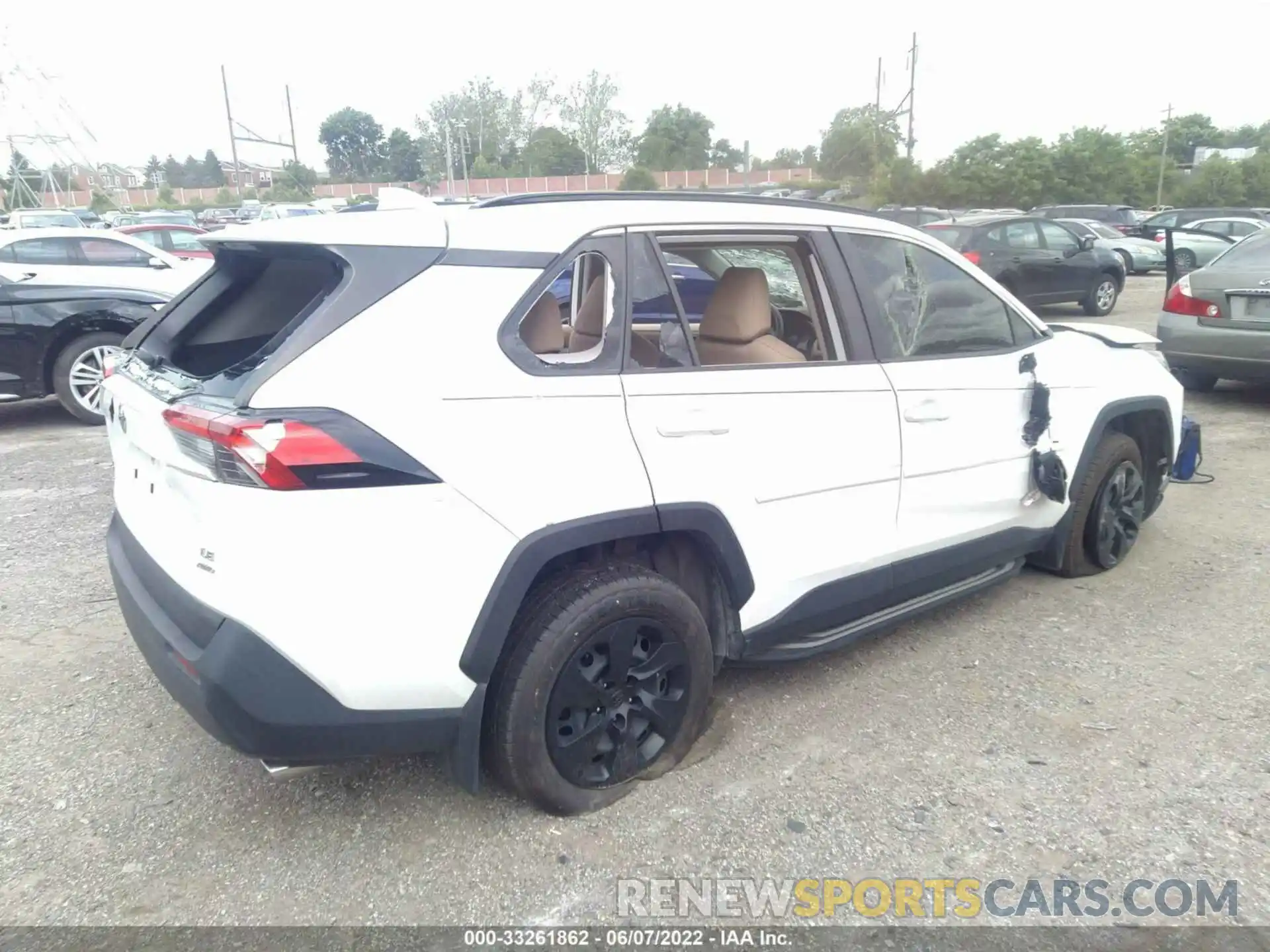 4 Photograph of a damaged car JTMG1RFV2KJ002767 TOYOTA RAV4 2019