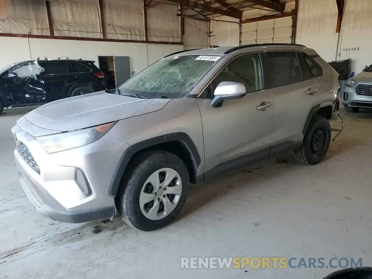 1 Photograph of a damaged car JTMG1RFV2KJ021318 TOYOTA RAV4 2019