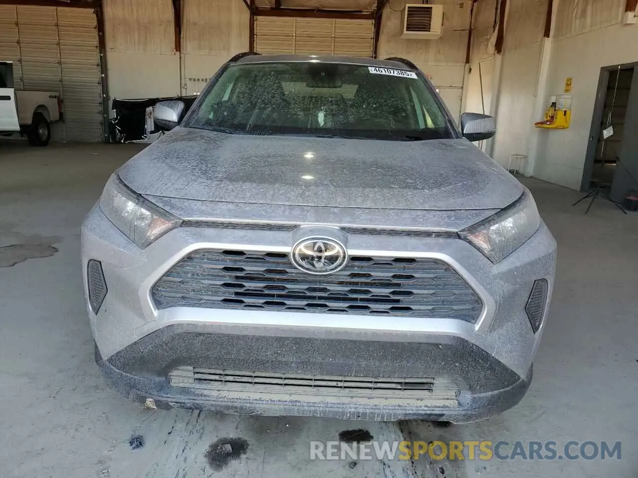 5 Photograph of a damaged car JTMG1RFV2KJ021318 TOYOTA RAV4 2019