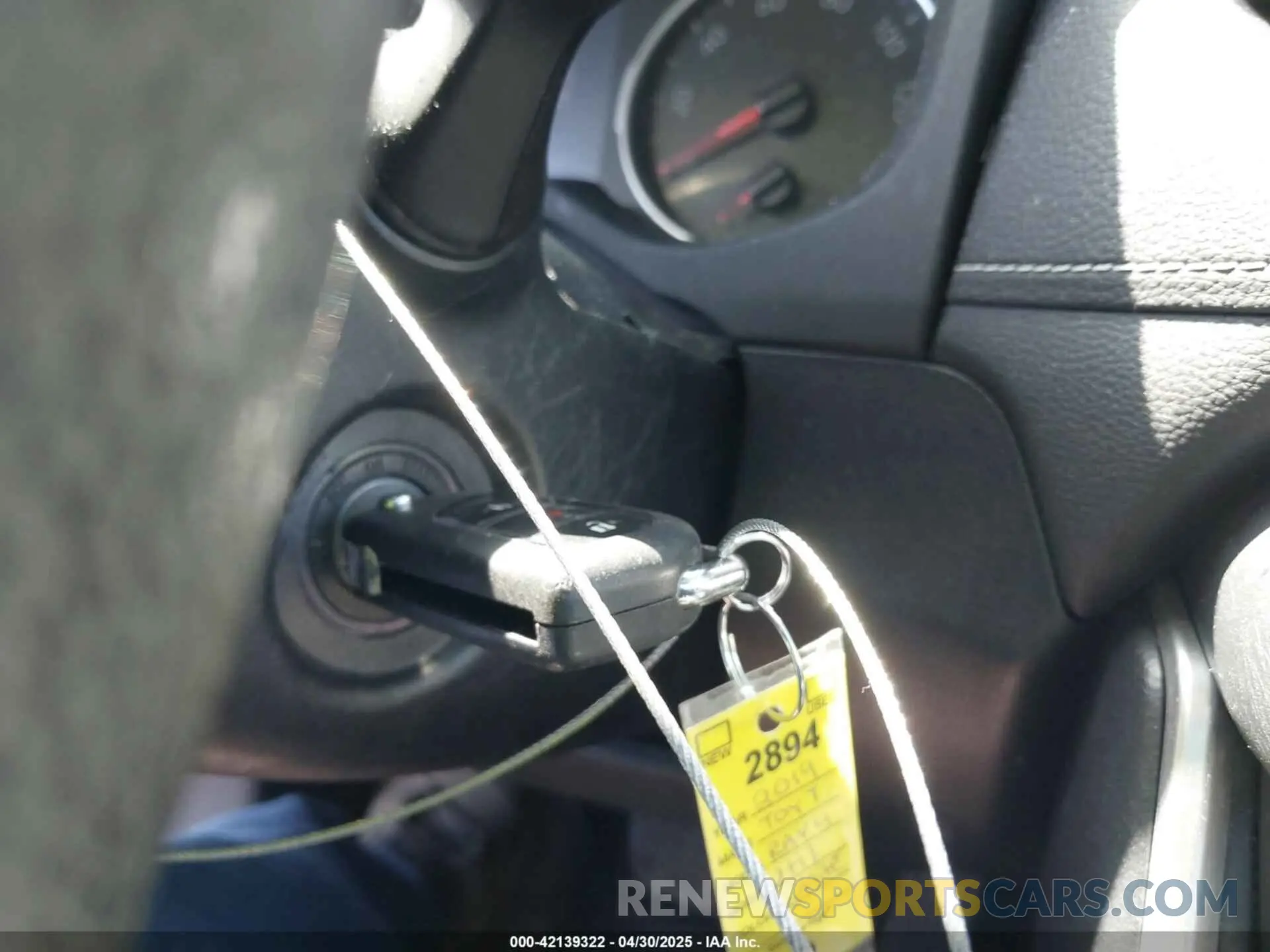 11 Photograph of a damaged car JTMG1RFV3KD007040 TOYOTA RAV4 2019