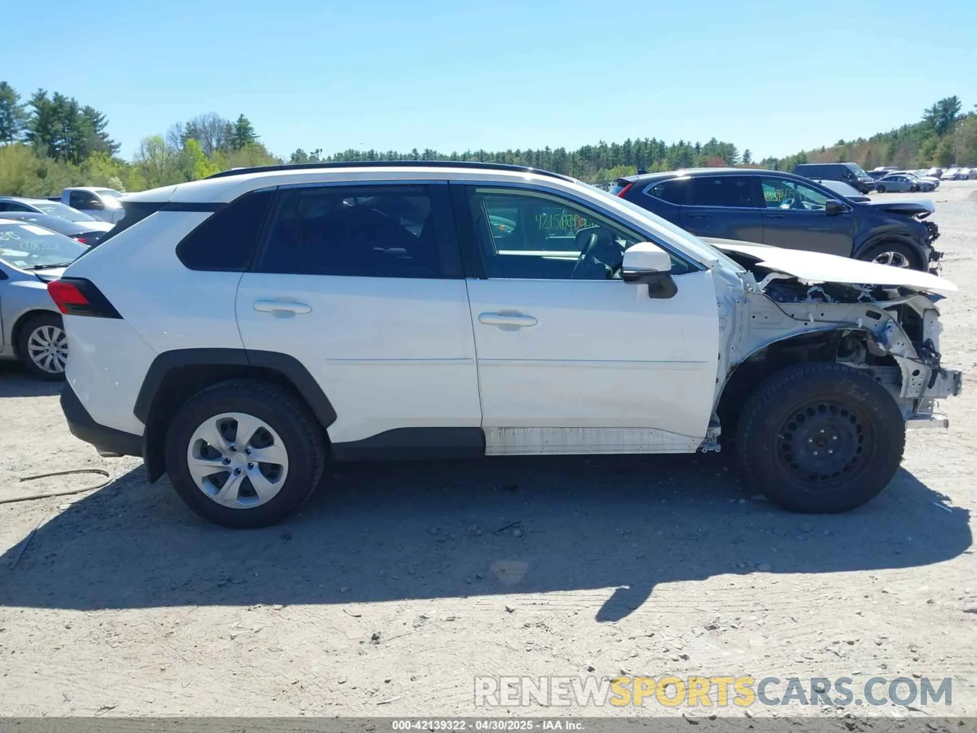 14 Photograph of a damaged car JTMG1RFV3KD007040 TOYOTA RAV4 2019