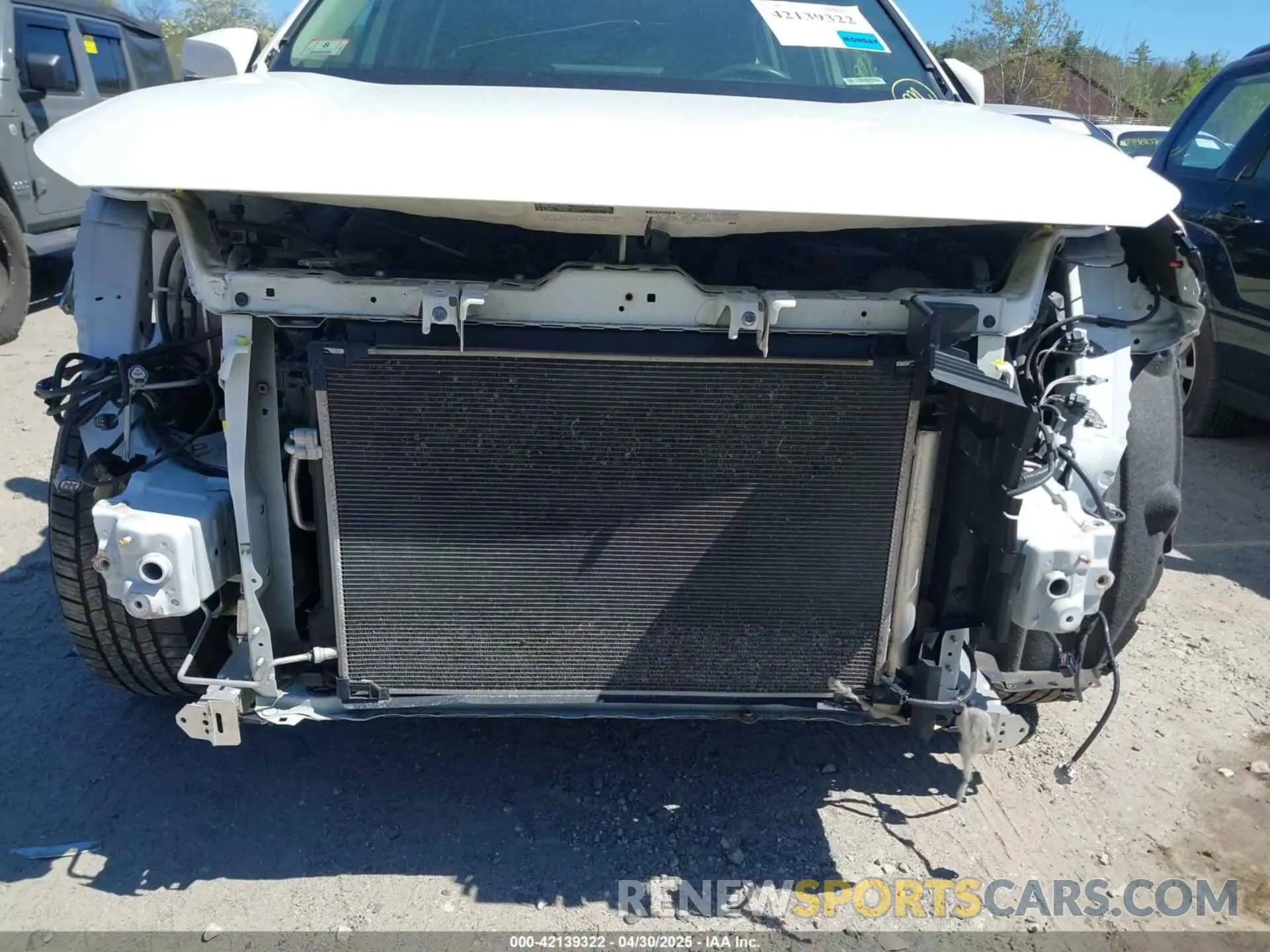 18 Photograph of a damaged car JTMG1RFV3KD007040 TOYOTA RAV4 2019