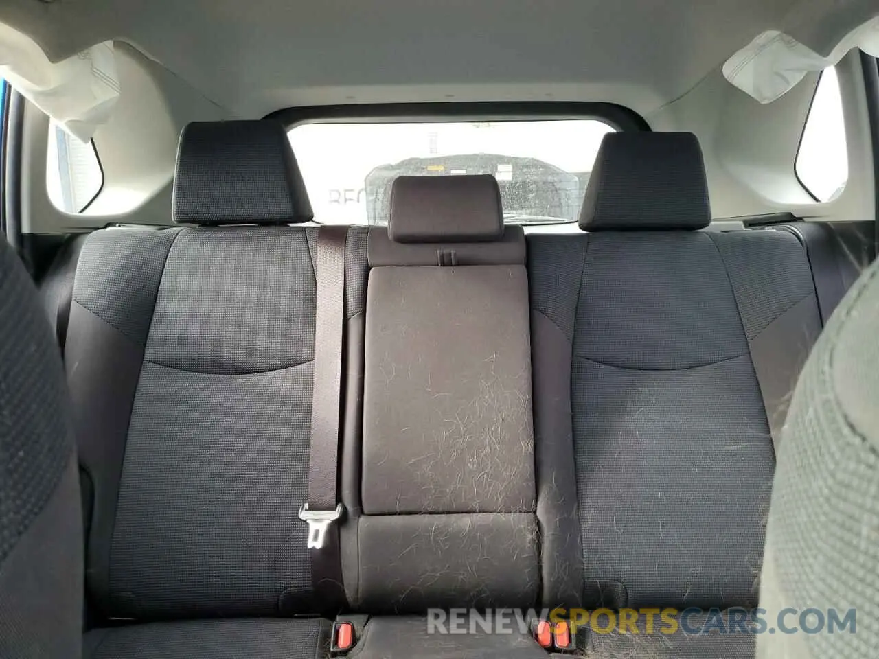 10 Photograph of a damaged car JTMG1RFV3KJ004382 TOYOTA RAV4 2019