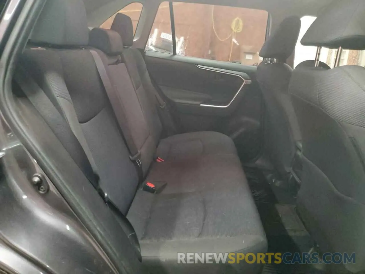 11 Photograph of a damaged car JTMG1RFV3KJ004902 TOYOTA RAV4 2019