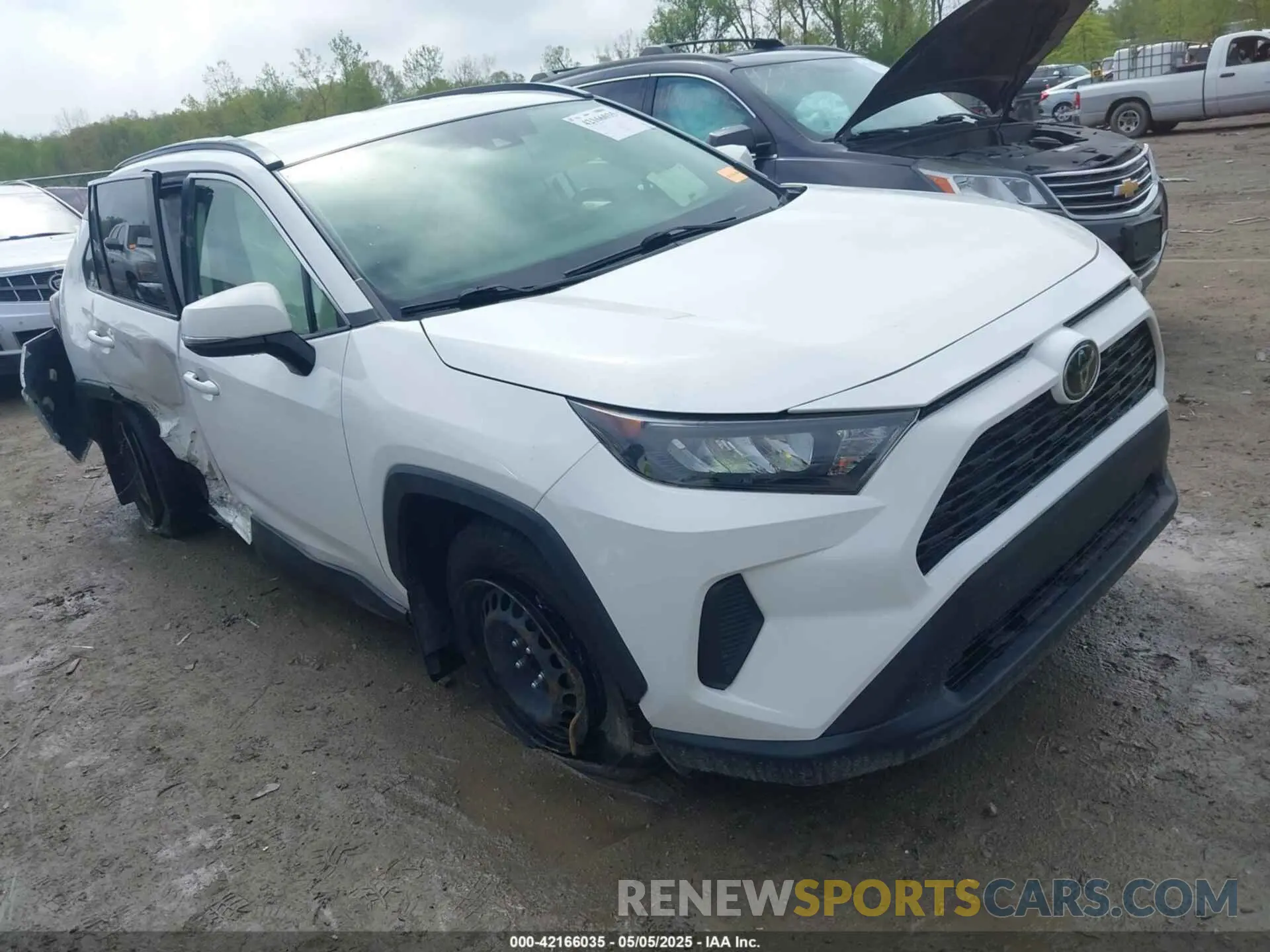 1 Photograph of a damaged car JTMG1RFV4KD022825 TOYOTA RAV4 2019