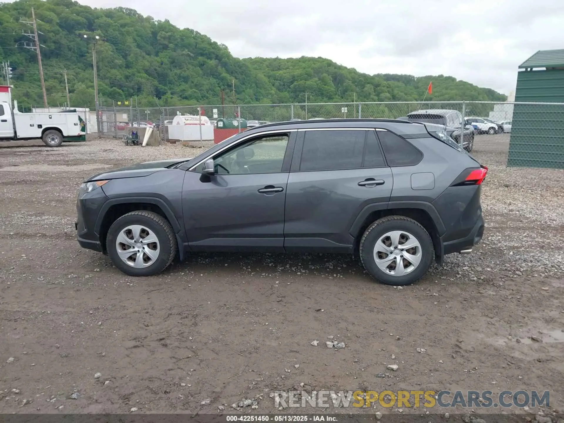 14 Photograph of a damaged car JTMG1RFV4KD047188 TOYOTA RAV4 2019